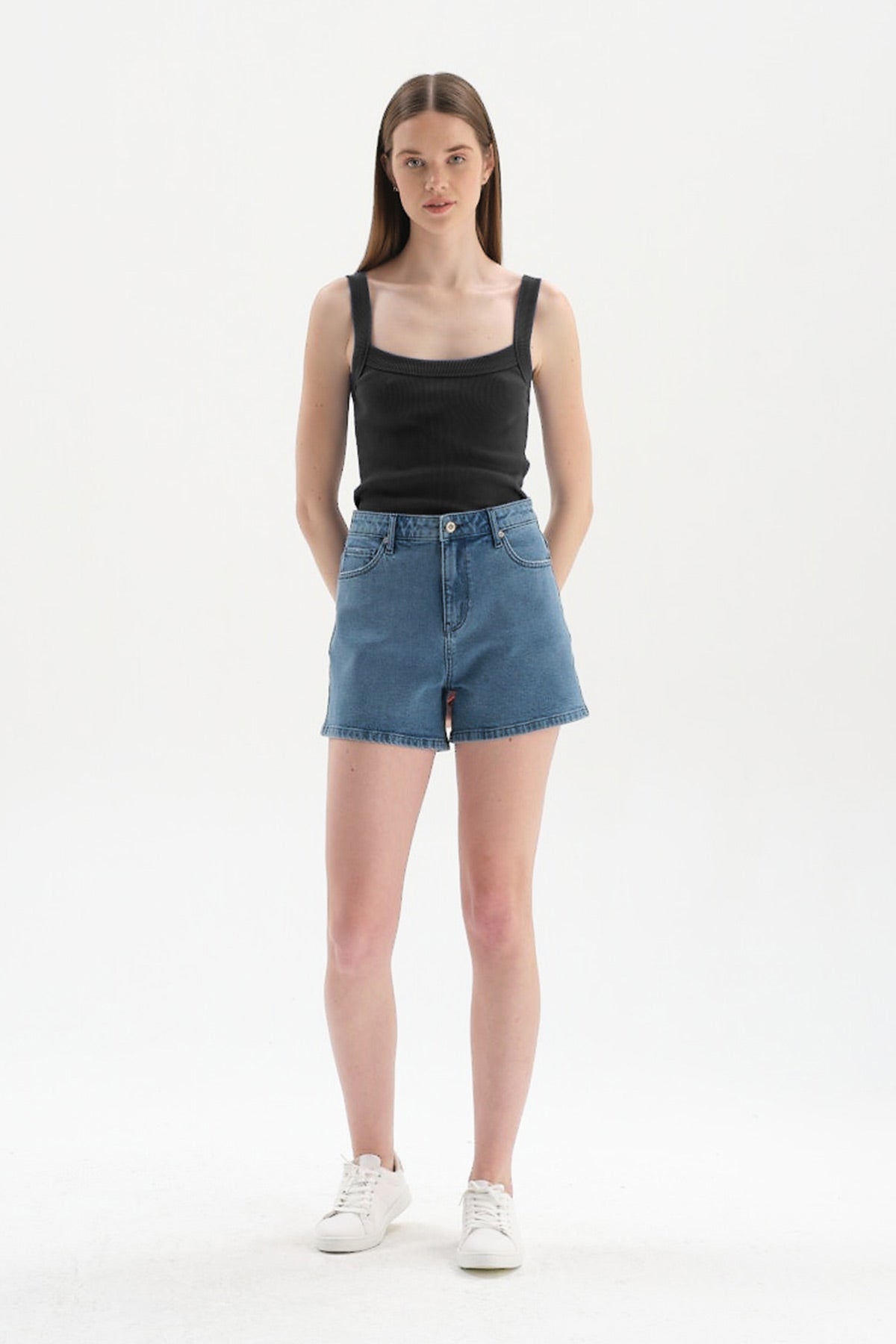BLACK STRAPPY ATHLET