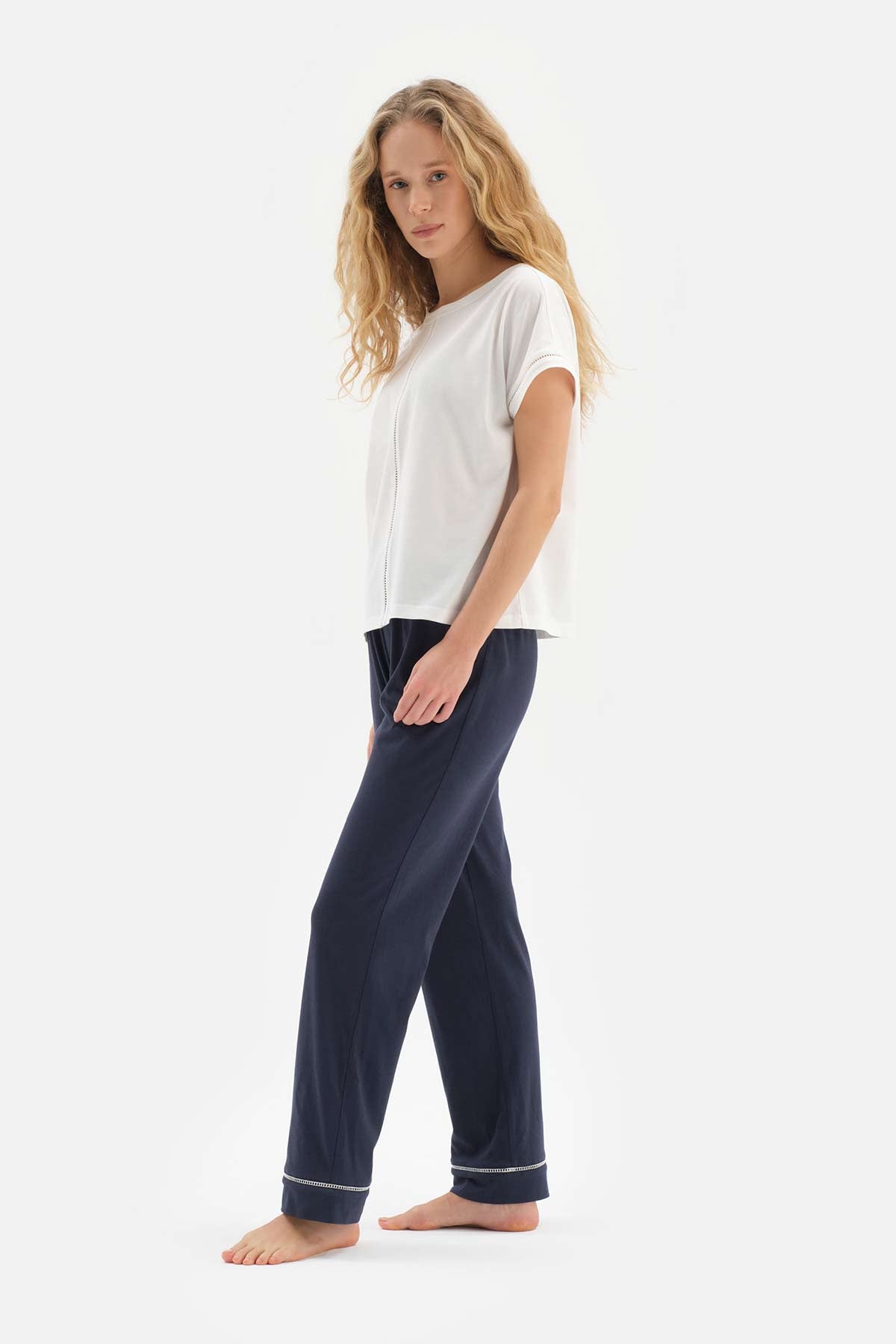 WHITE BLINING DETAILED BOAT COLLAR KNITTED PAJAMAS