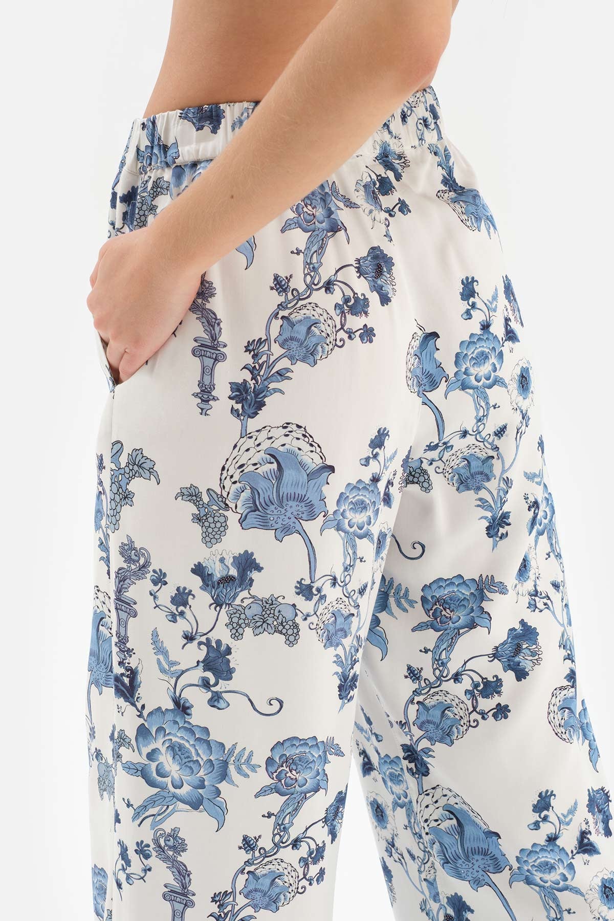 BLUE WOVEN TILE PATTERNED PAJAMAS