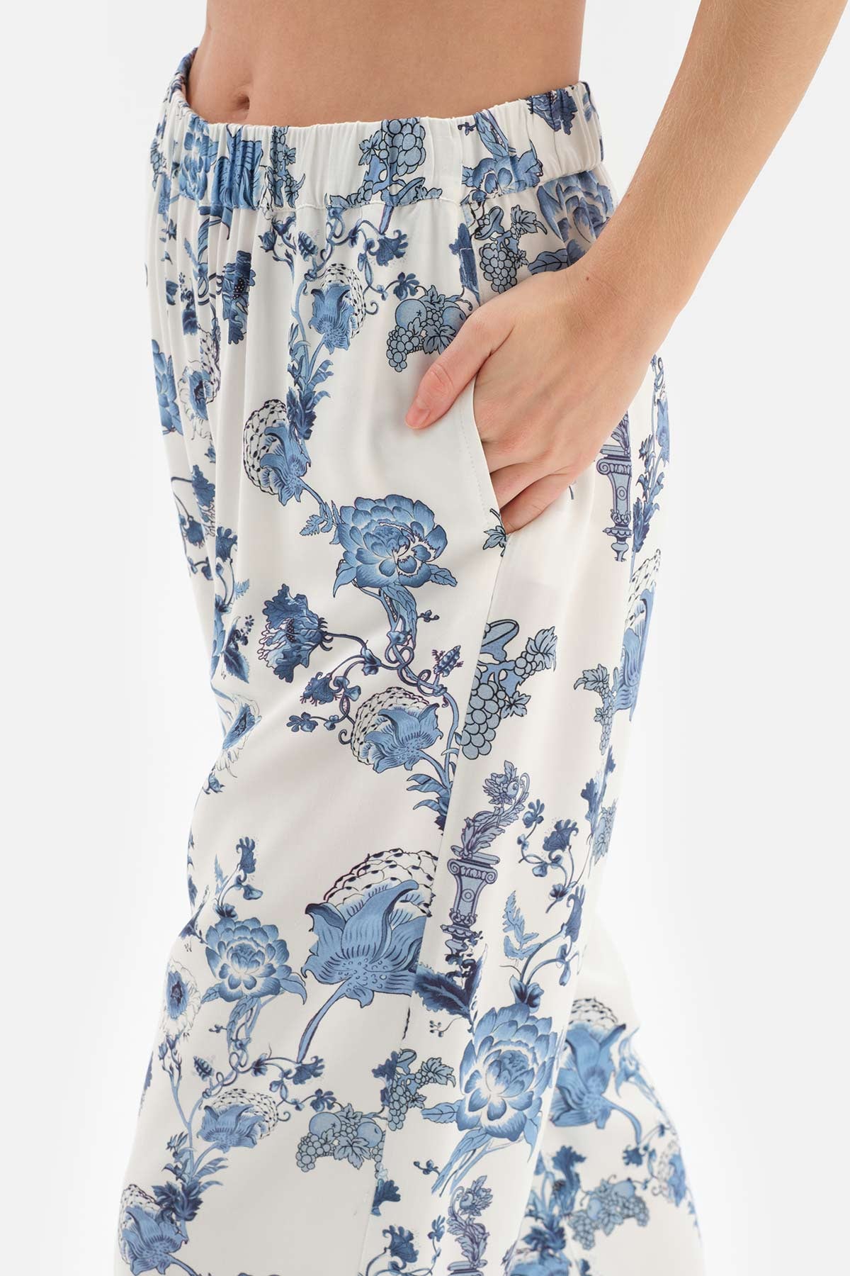 BLUE WOVEN TILE PATTERNED PAJAMAS