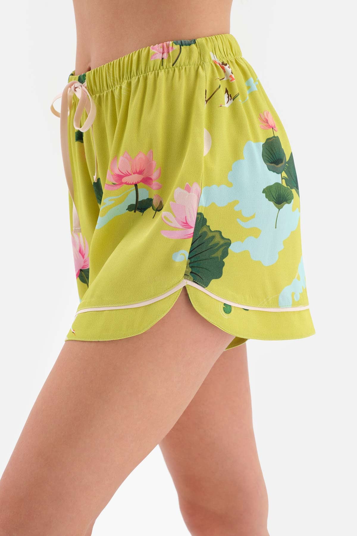 GREEN SHIRT COLLAR FLORAL PATTERNED SATIN SHORTS PAJAMAS SUIT