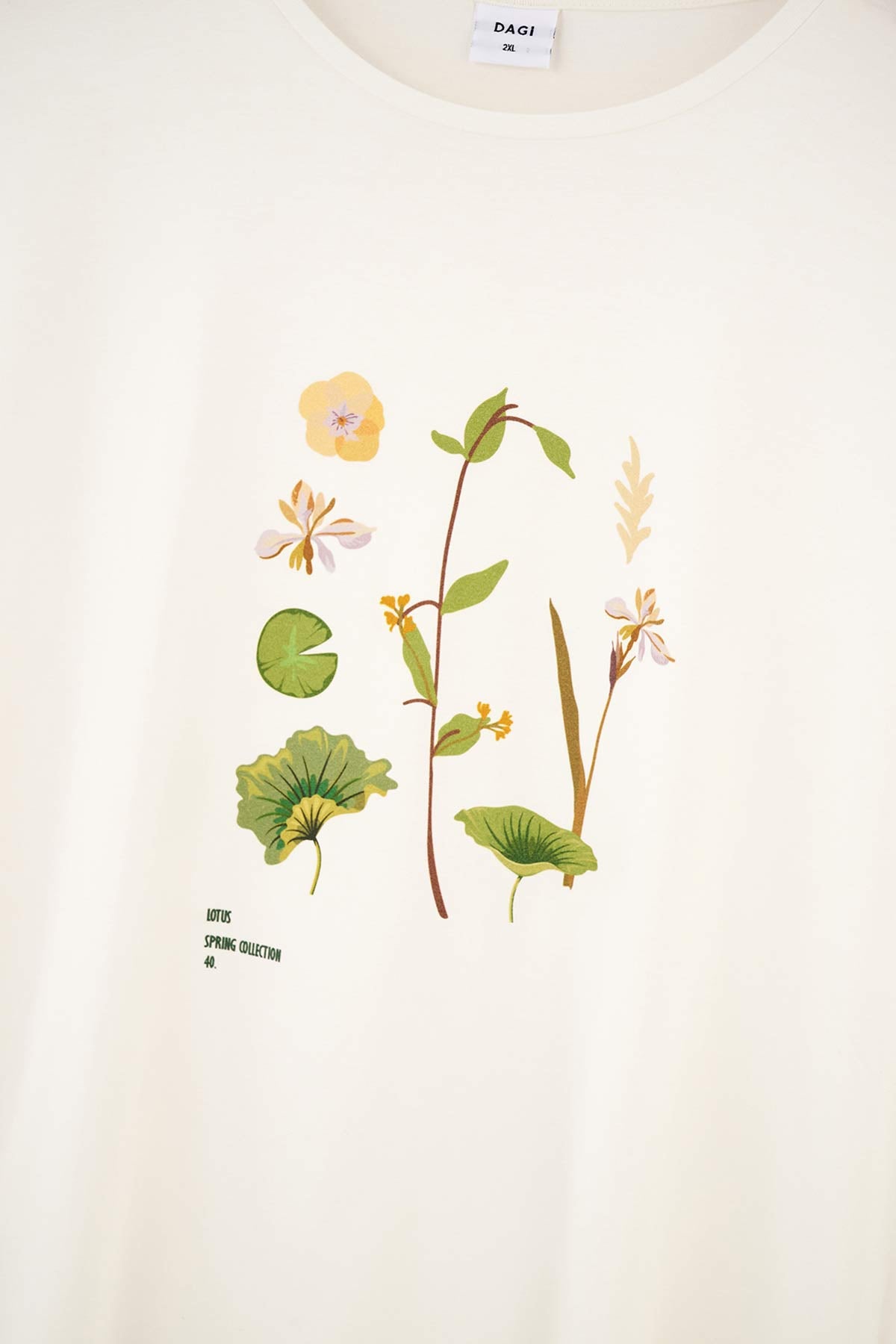 WHITE KNITTED PAJAMAS SUIT WITH CREW- NECK PRINT DETAILS