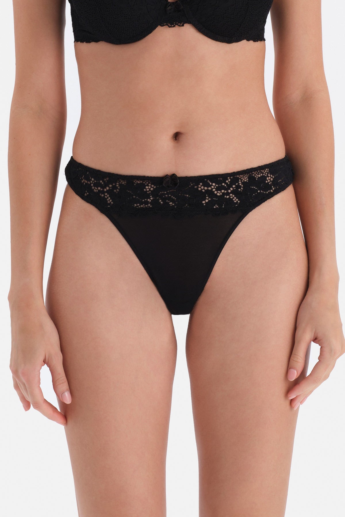 BLACK THONG