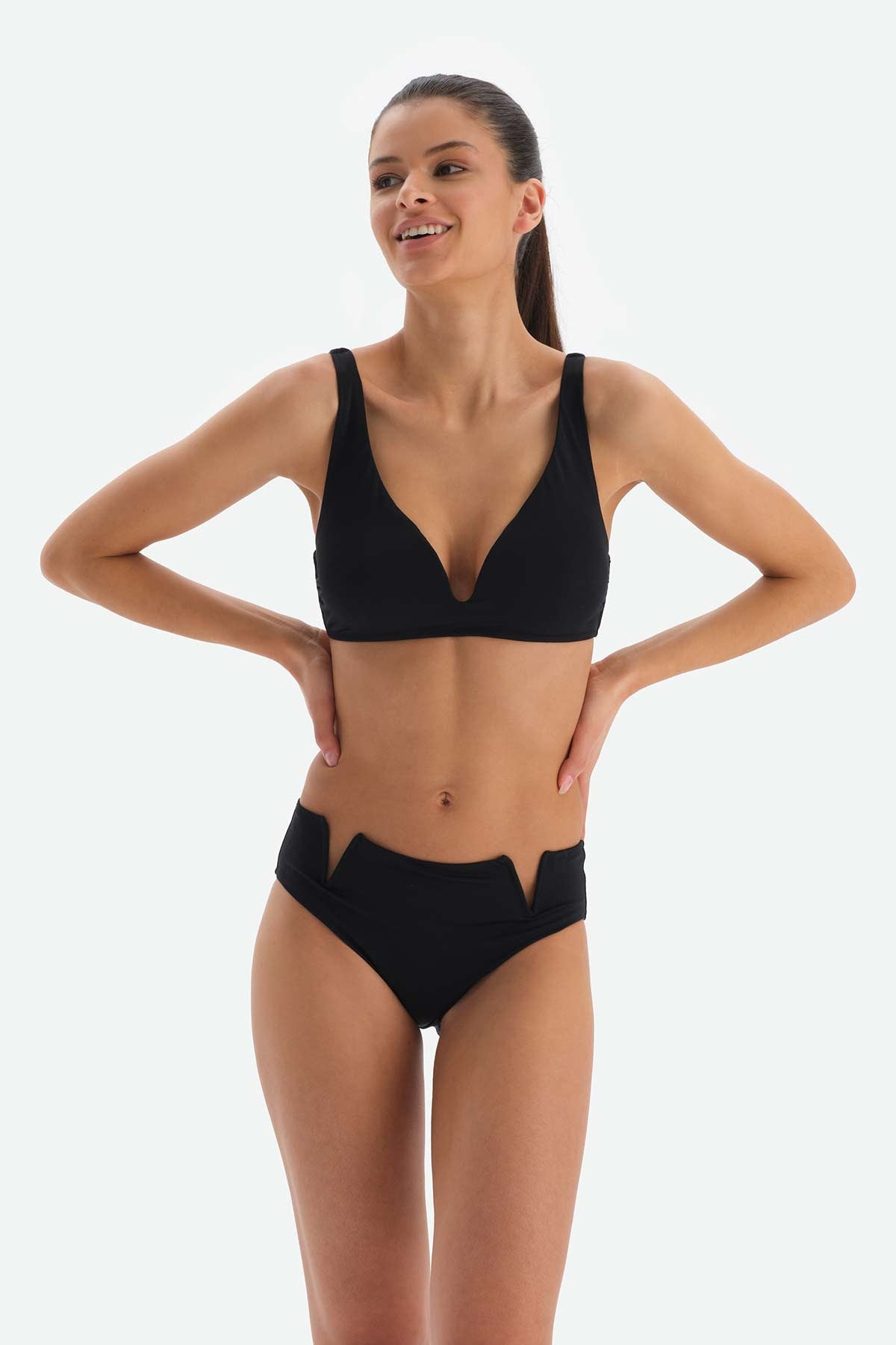 BLACK BIKINI BOTTOM