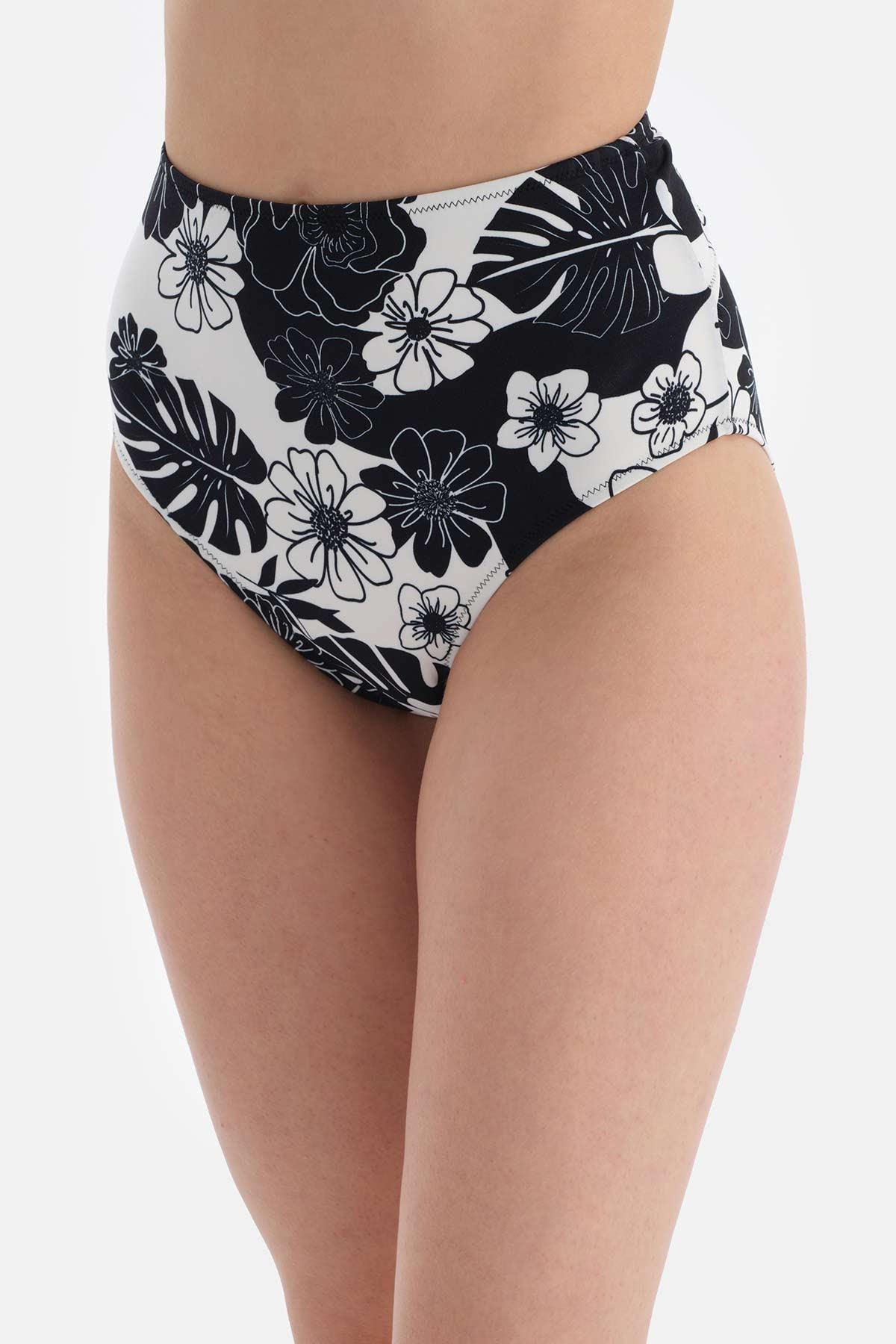 BLACK - WHITE BIKINI BOTTOM