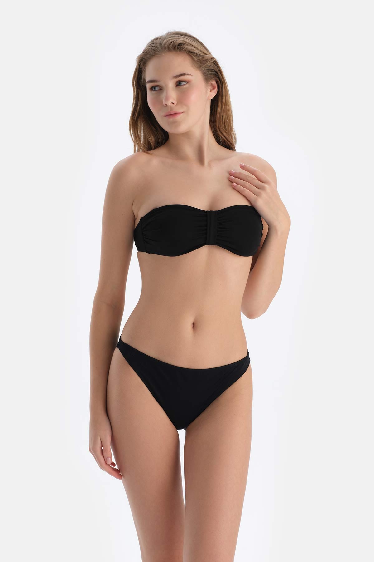 Siyah Straplez Bikini Üstü