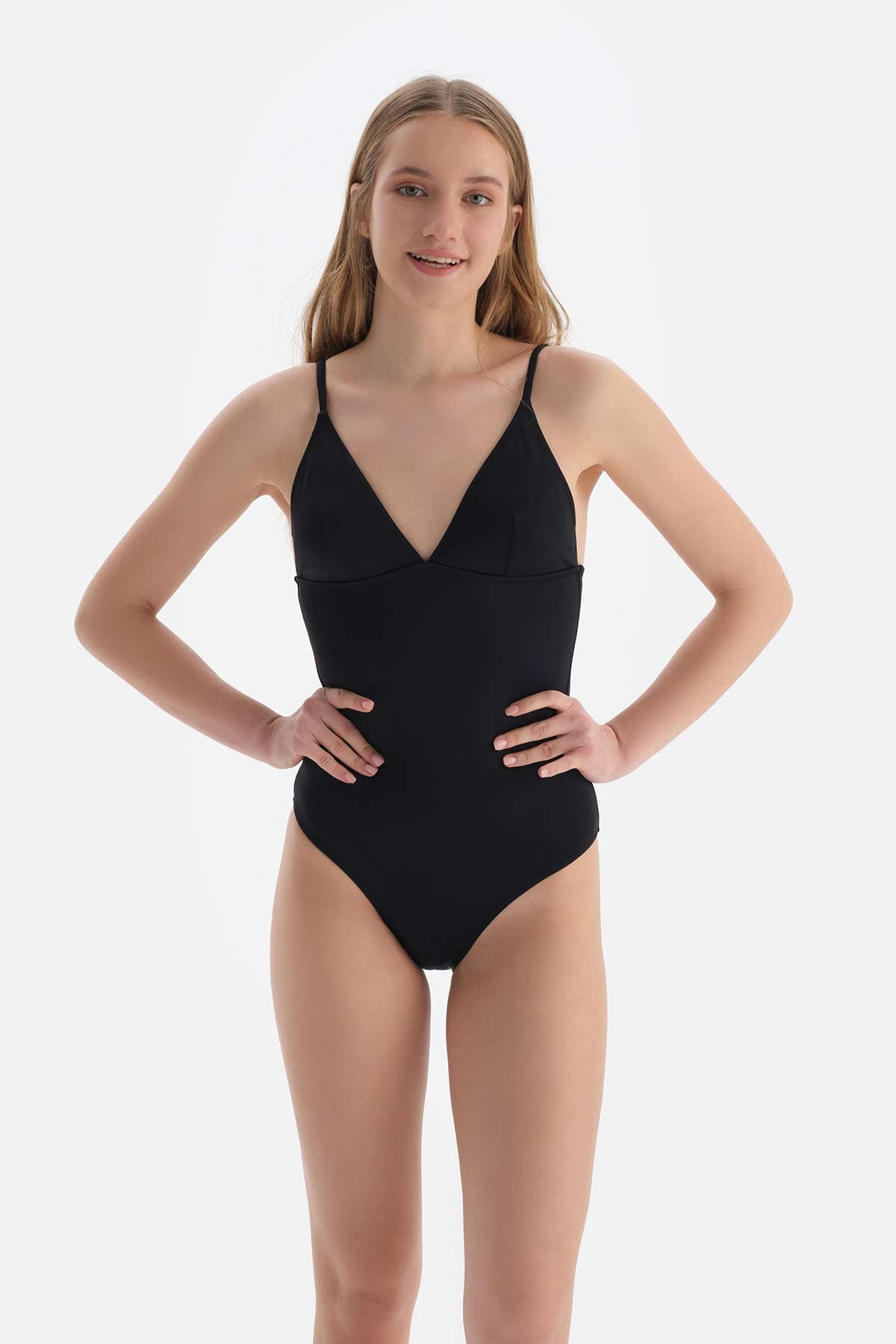 BLACK SWIMSUIT