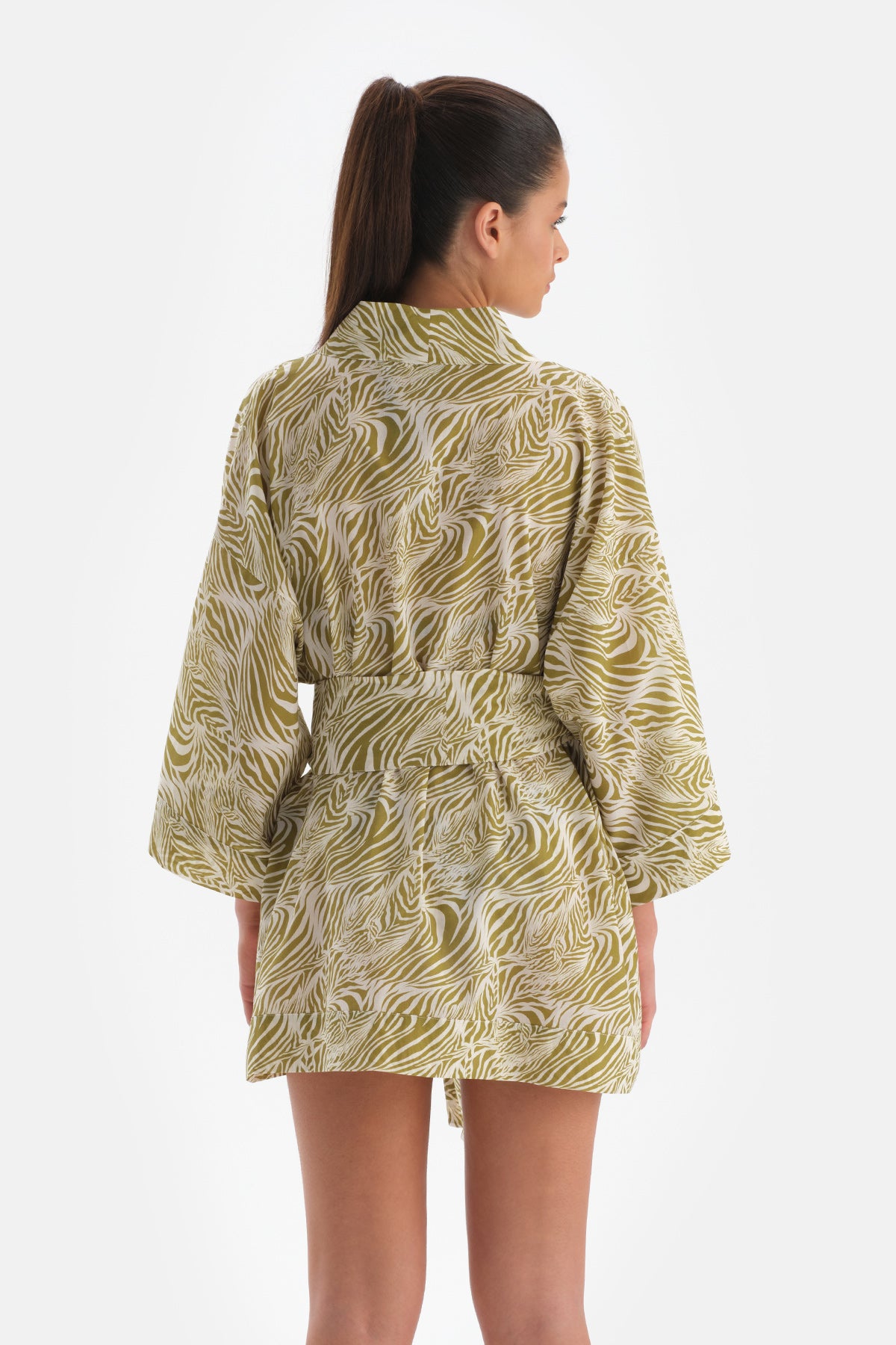 GREEN - WHITE KIMONO