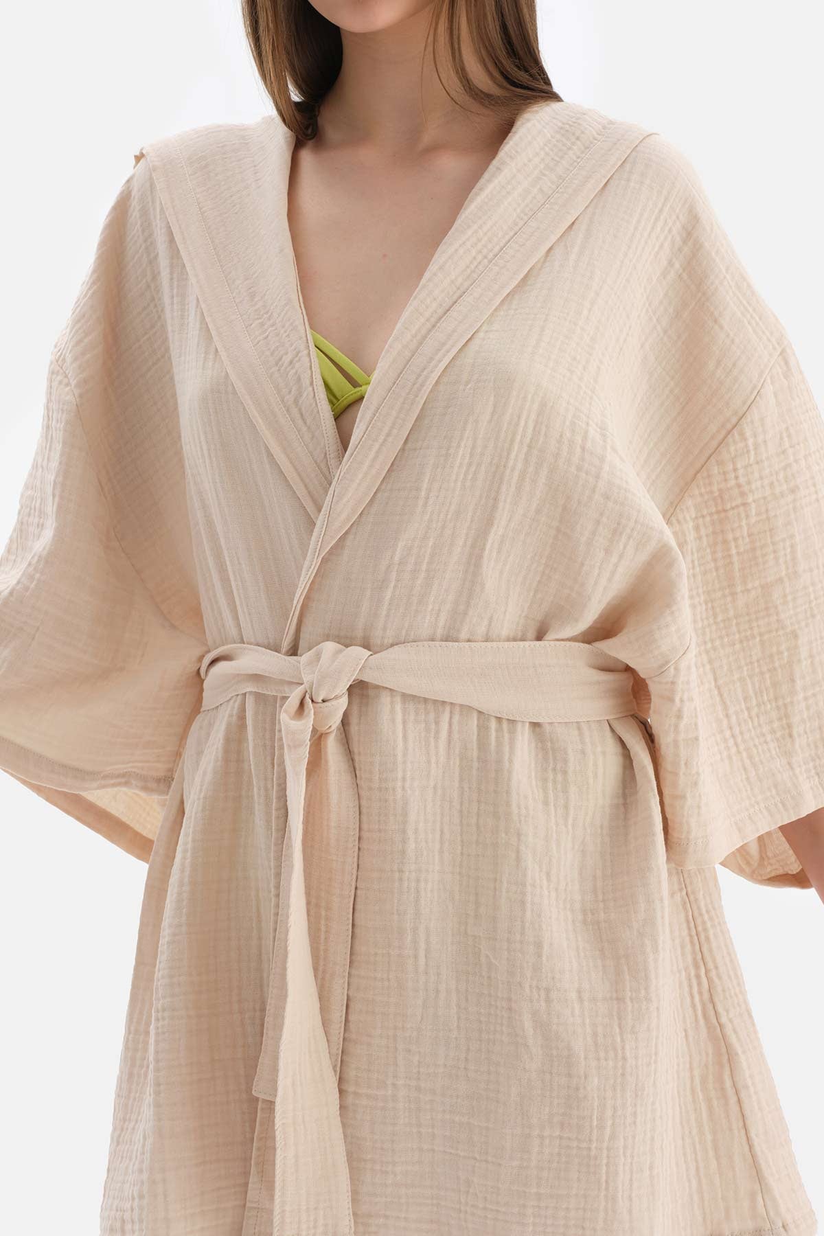 Bej Müslin Kapişonlu Kısa Kimono
