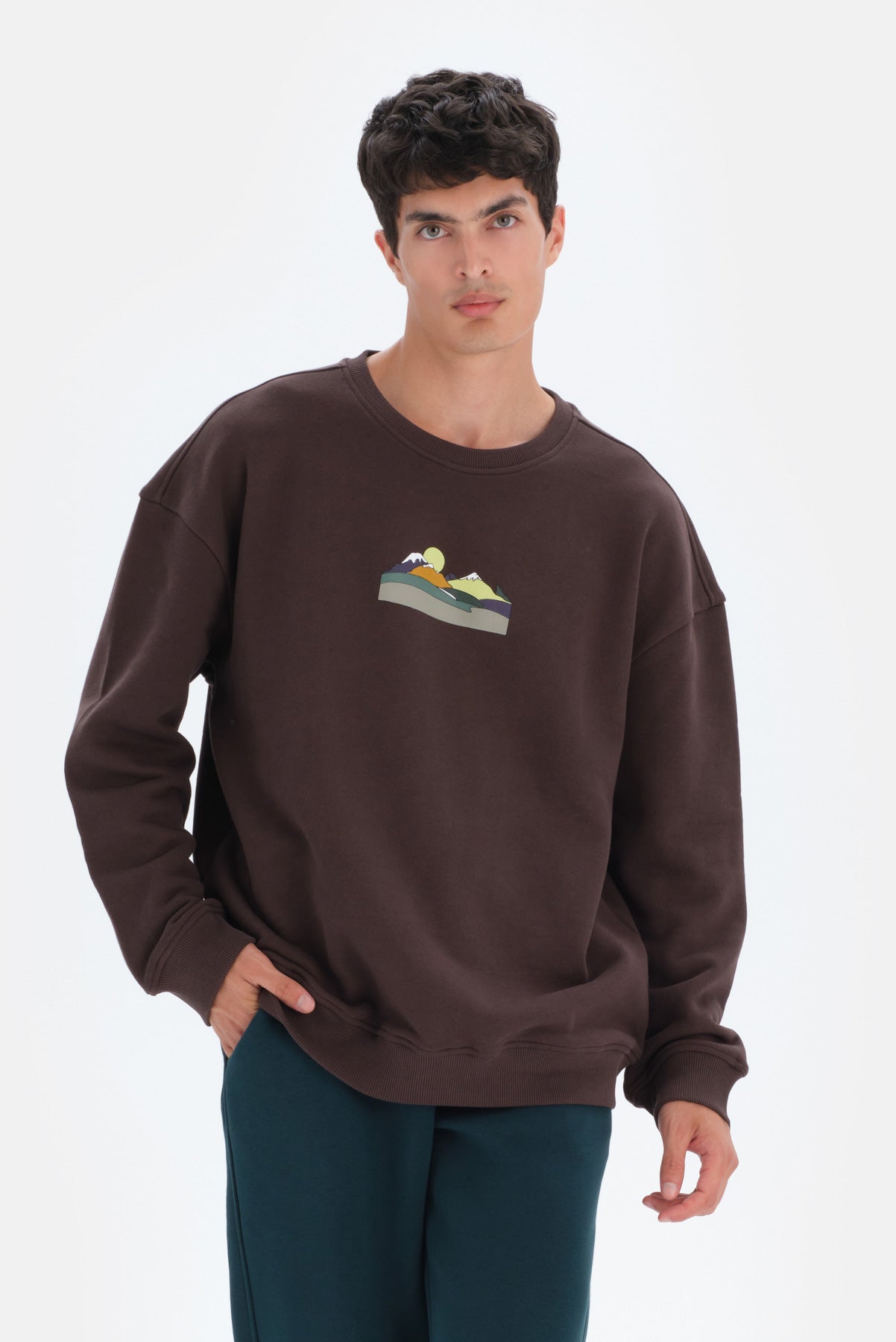 Koyu Kahve Dagi Active Dağ Baskılı Sweatshirt