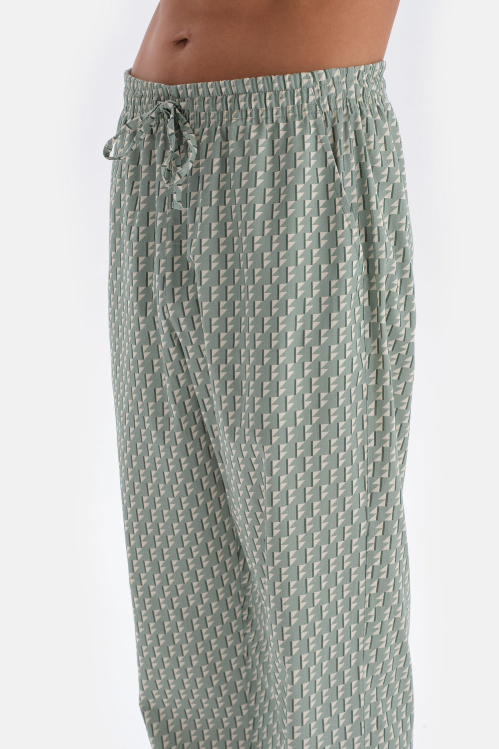 Mint Green LONG SLEEVE PRINT DETAILED PAJAMAS SUIT WITH HALF-PLOT