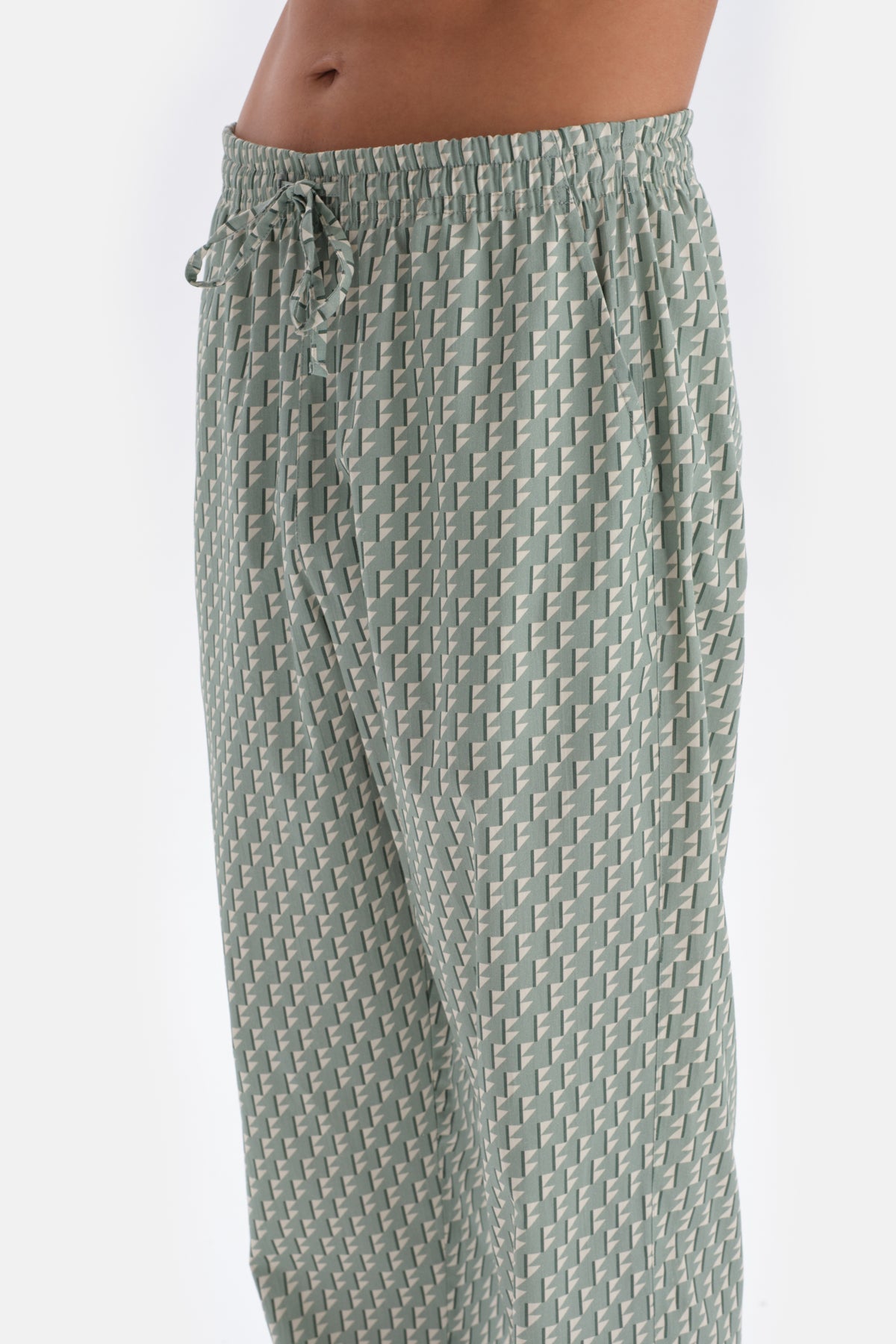 Mint Green LONG SLEEVE PRINT DETAILED PAJAMAS SUIT WITH HALF-PLOT