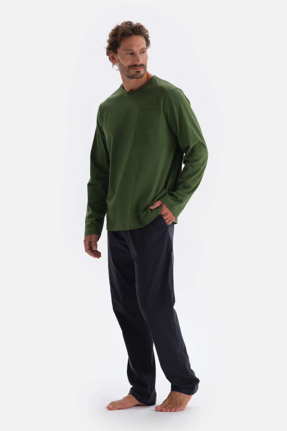 Green CREW-NECK POCKET DETAILED KNITTED PAJAMAS SUIT