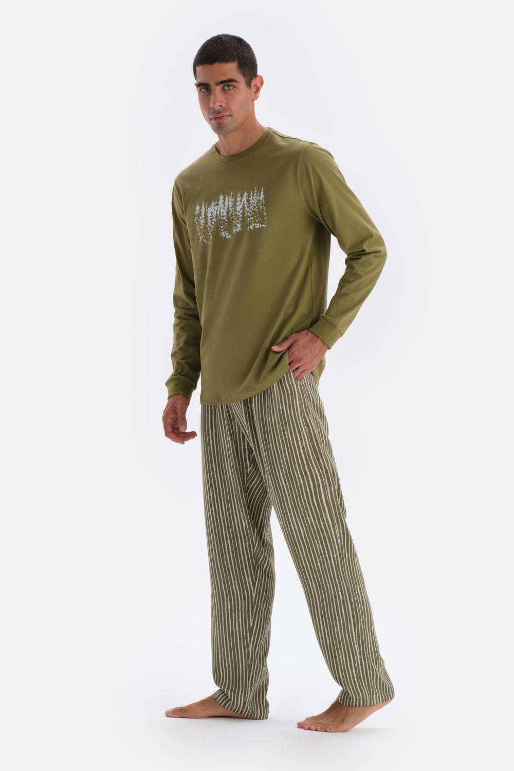 Green PRINT DETAILED LONG SLEEVE PAJAMAS SUIT WITH WOVEN BOTTOM