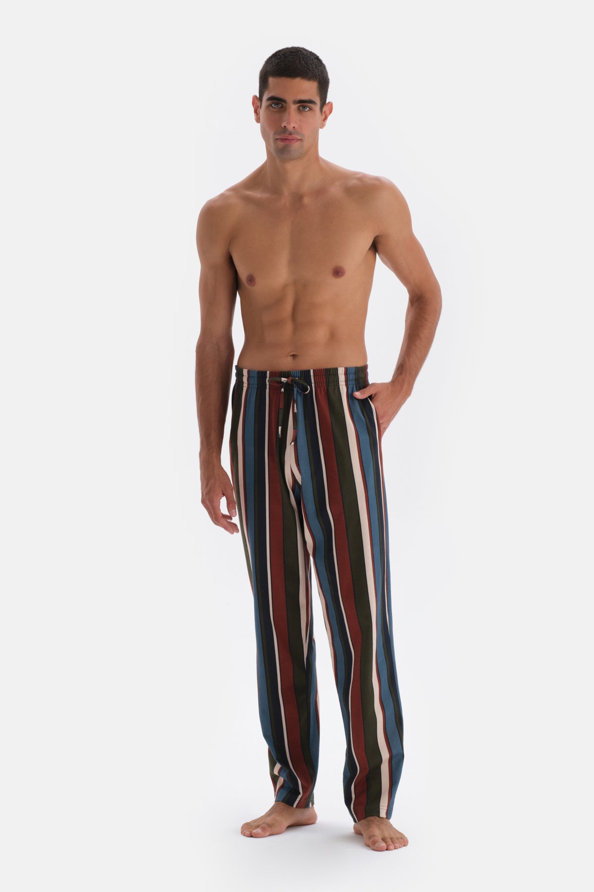 MULTICOLOR STRIPED KNITTED TROUSERS