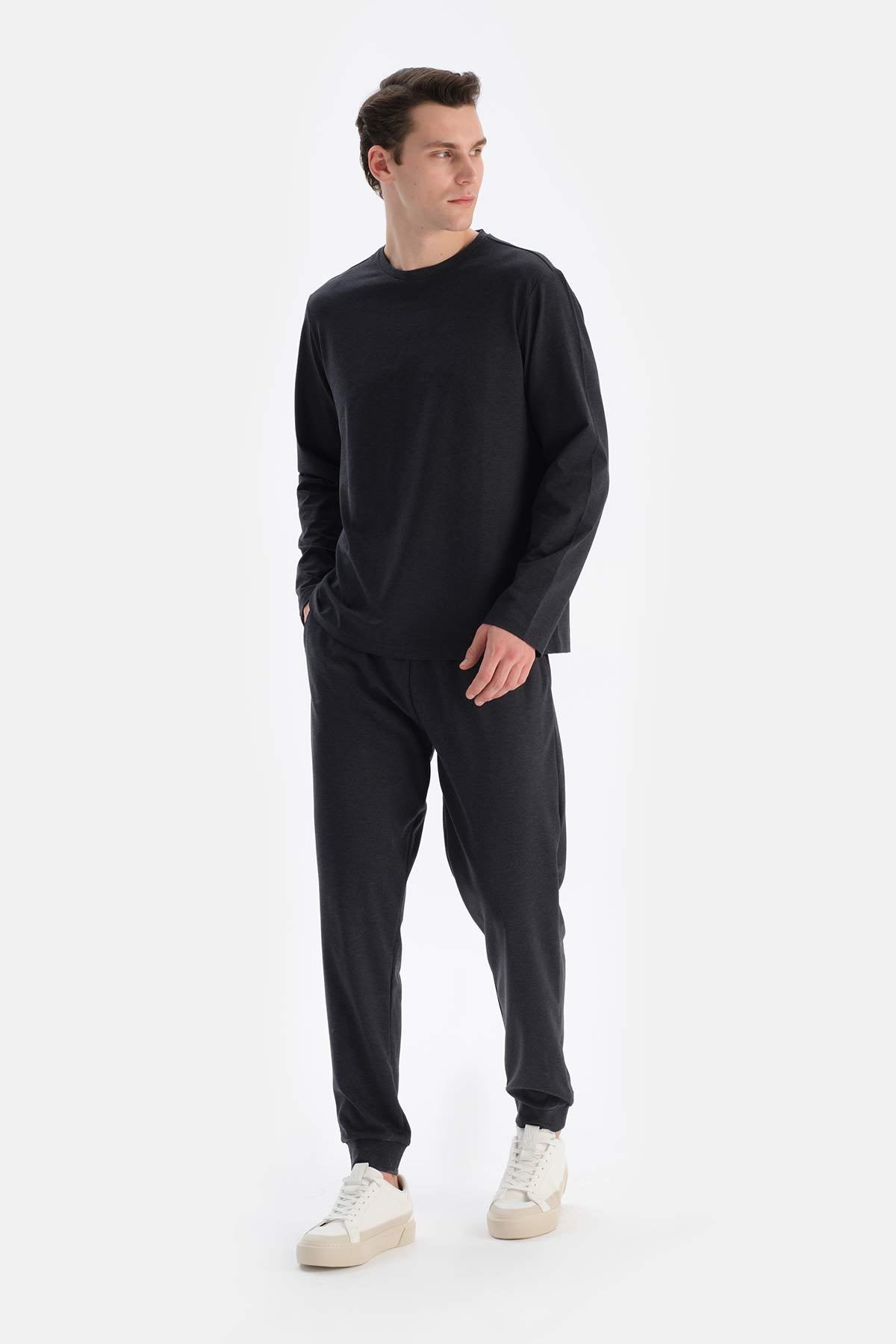 Smoke CREW-NECK REGULAR FIT EVERFRESH T-SHIRT