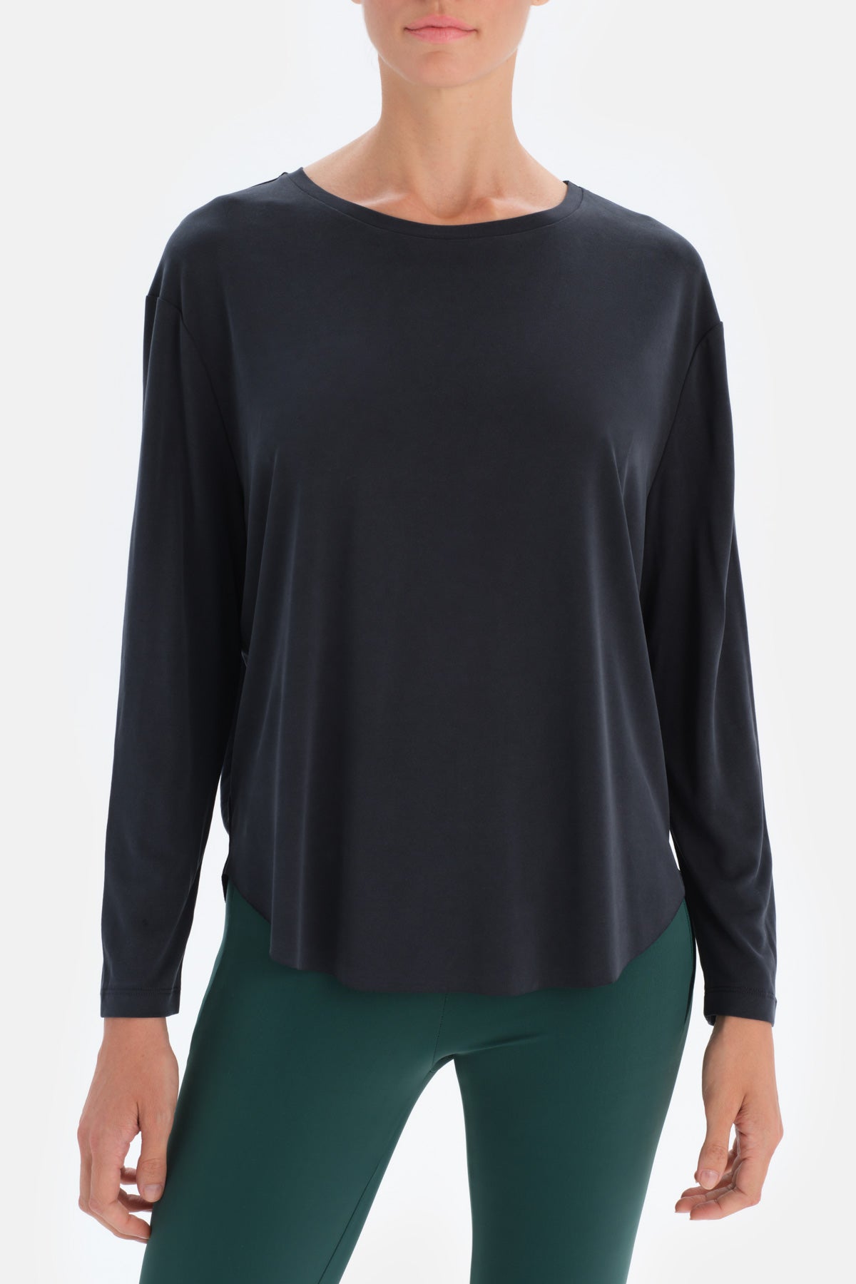 Siyah Dagi Active Sırt Dekolteli Uzun Kollu Modal Üst