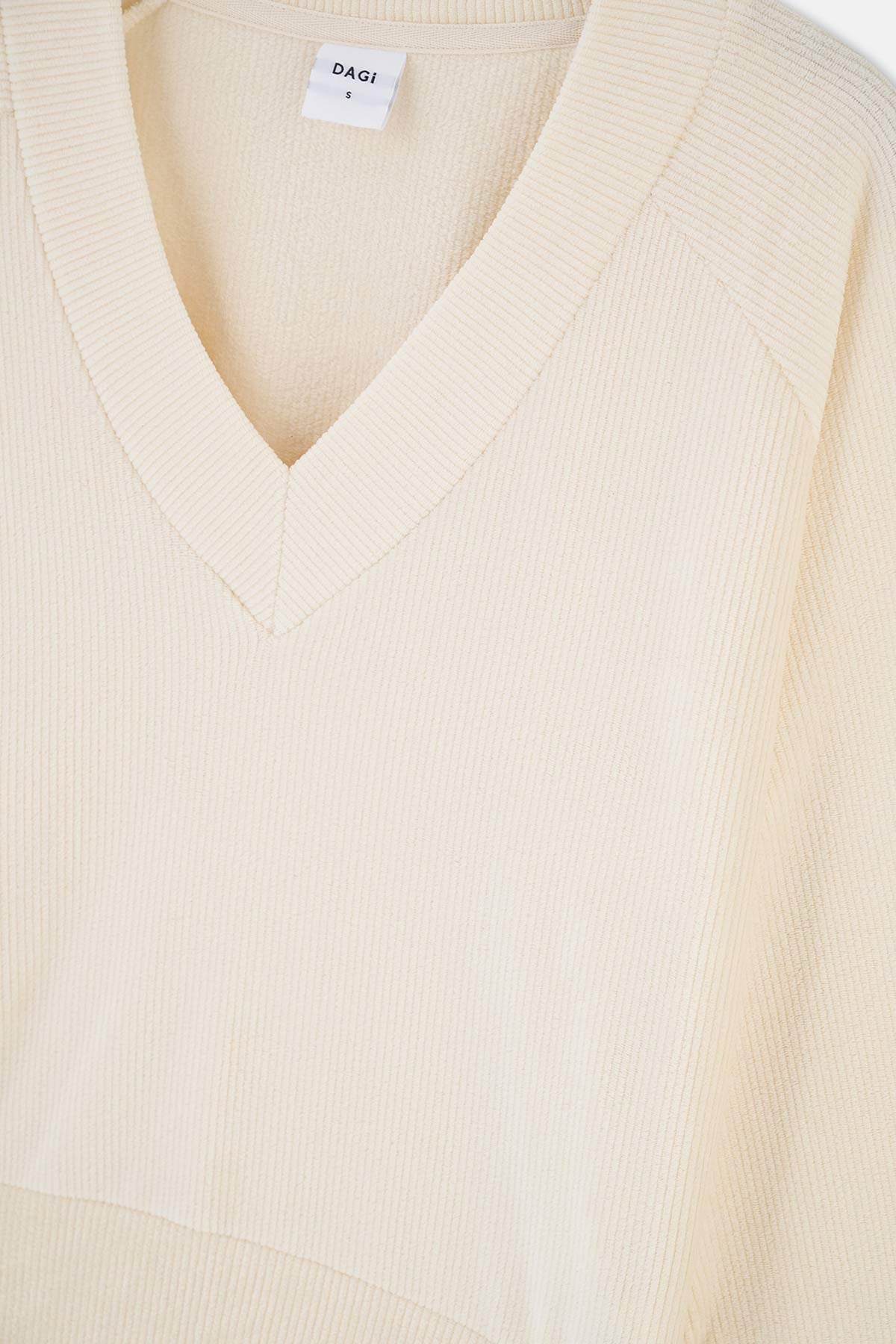 Ecru V-NECK REGLAN SLEEVE VELVET SWEATSHIRT