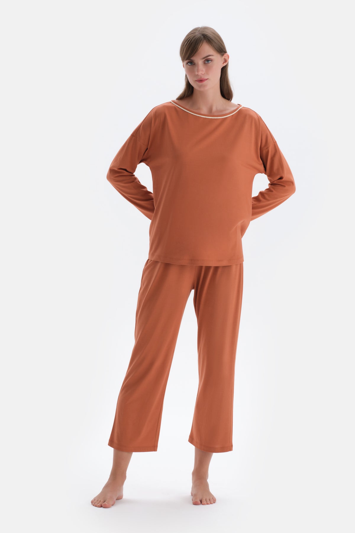 Kiremit Kayık Yaka Uzun Kollu Tişört Pantolon Pijama Takımı