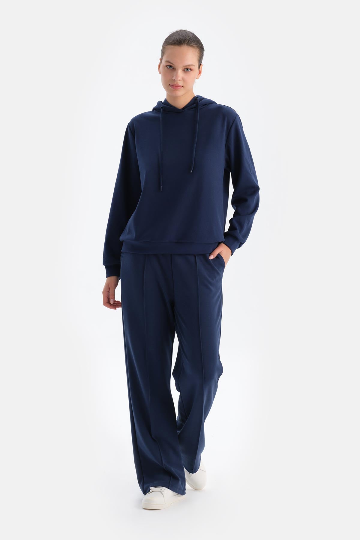 Lacivert Uzun Kollu Kapüşonlu Basıc Modal Sweatshırt