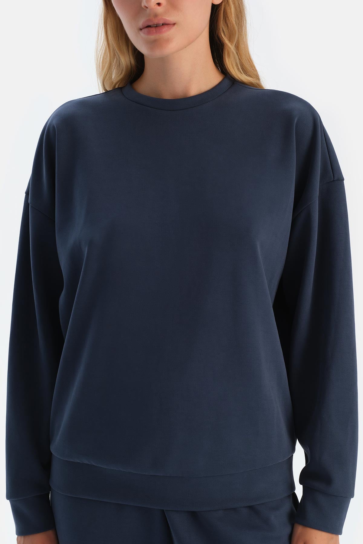 Navy BASIC MODAL SWEATSHIRT