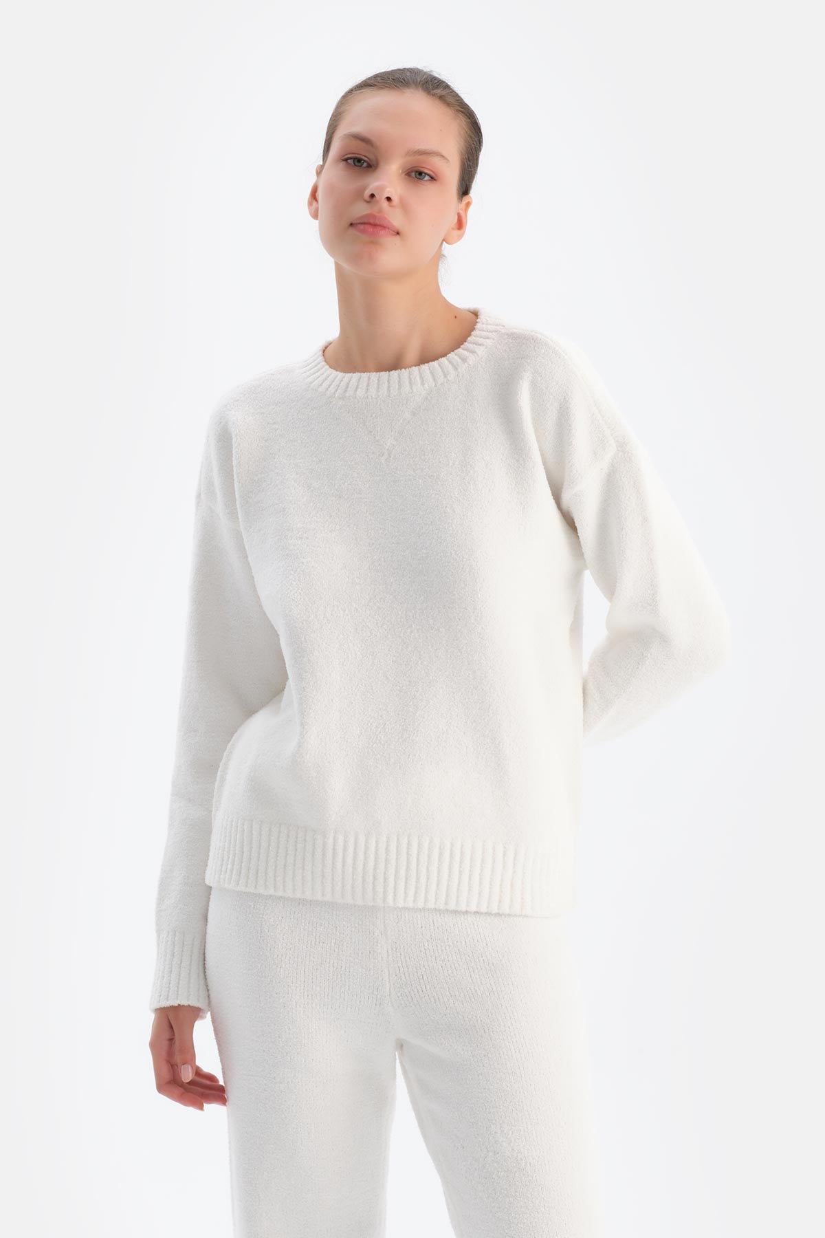 Beyaz Polar Sweatshırt