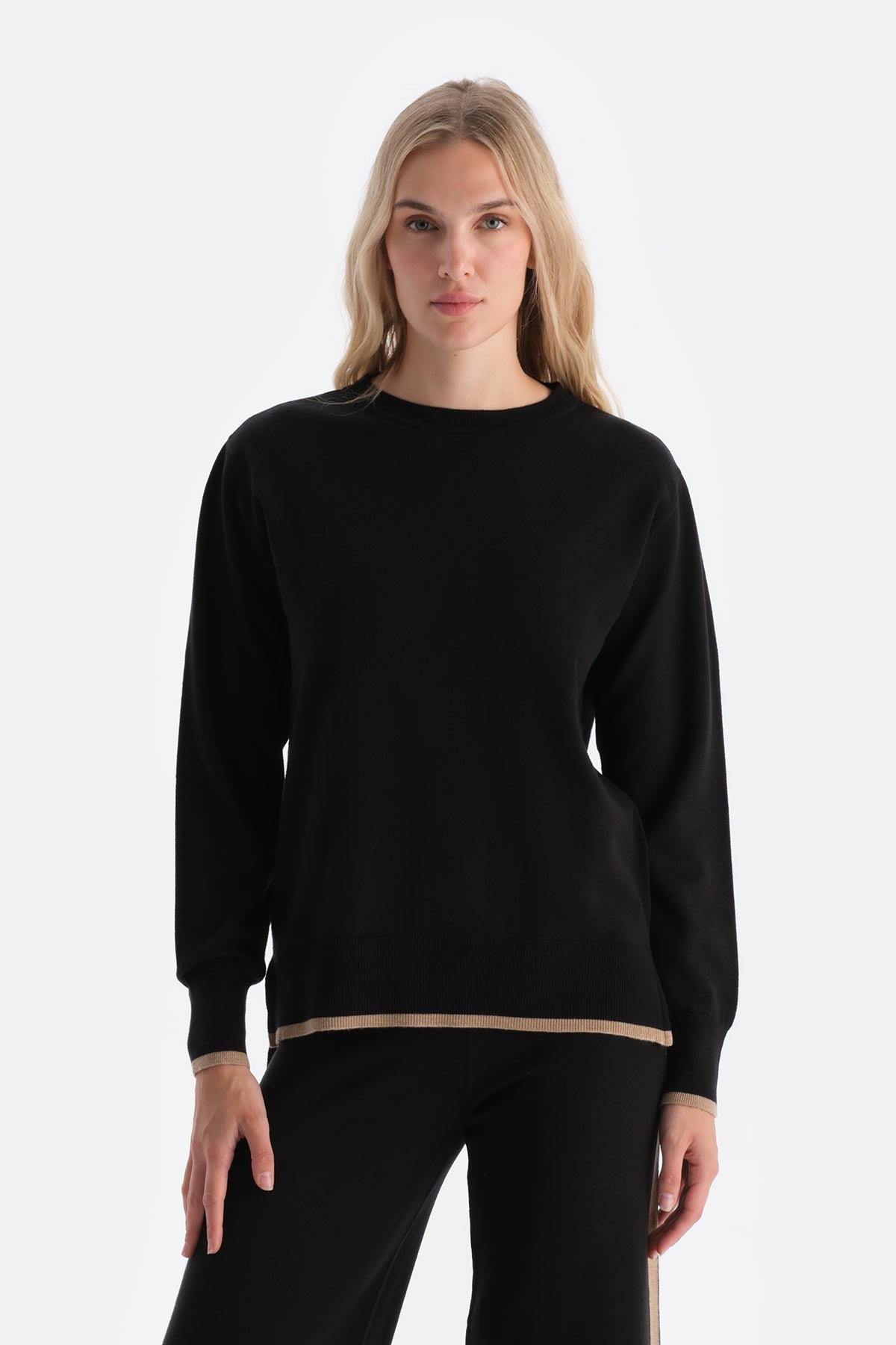 Black CASHMERE SWEATSHIRT