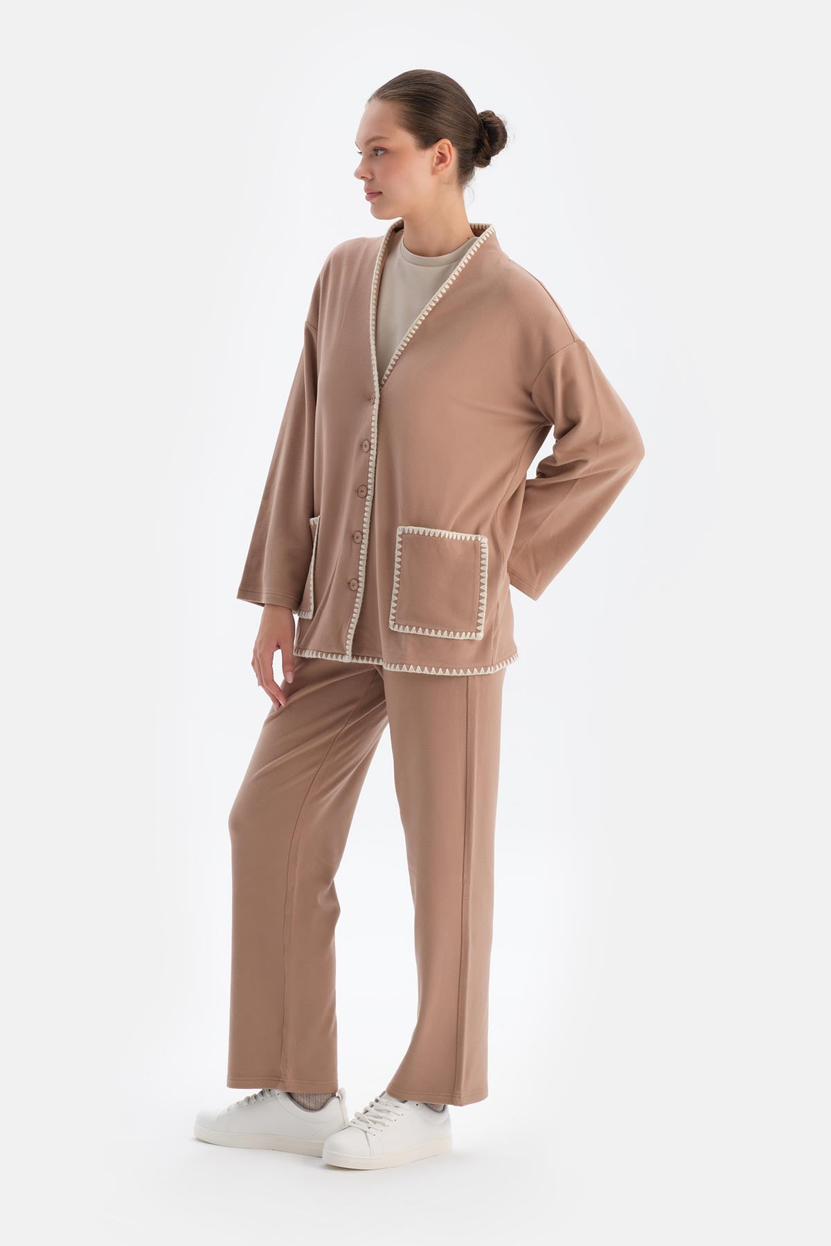 Light Brown LONG SLEEVE CARDIGAN WITH POCKETS