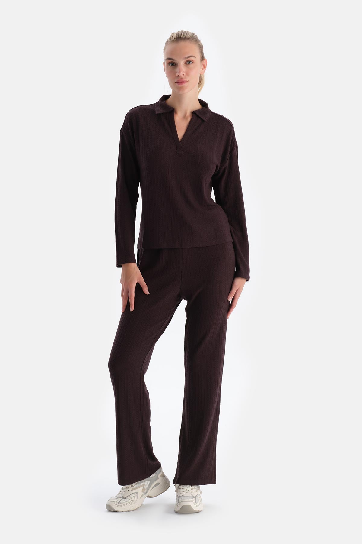 Koyu Kahve Örgü Detaylı Pantolon