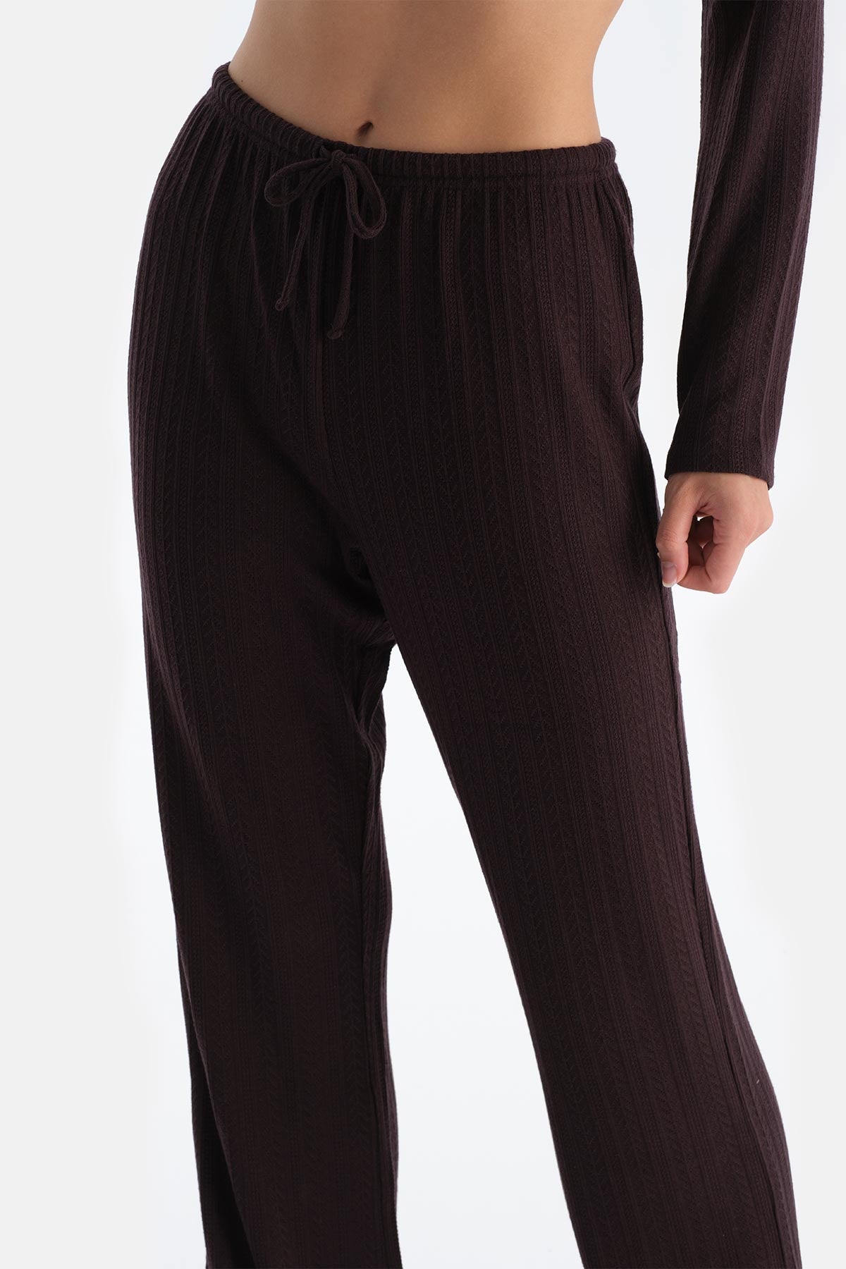 Koyu Kahve Örgü Detaylı Pantolon