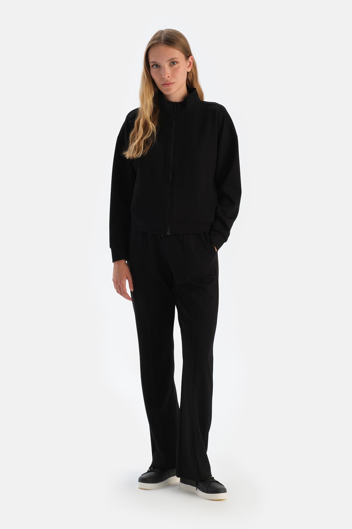 Siyah Bol Paça Nervürlü Basıc Modal Pantolon