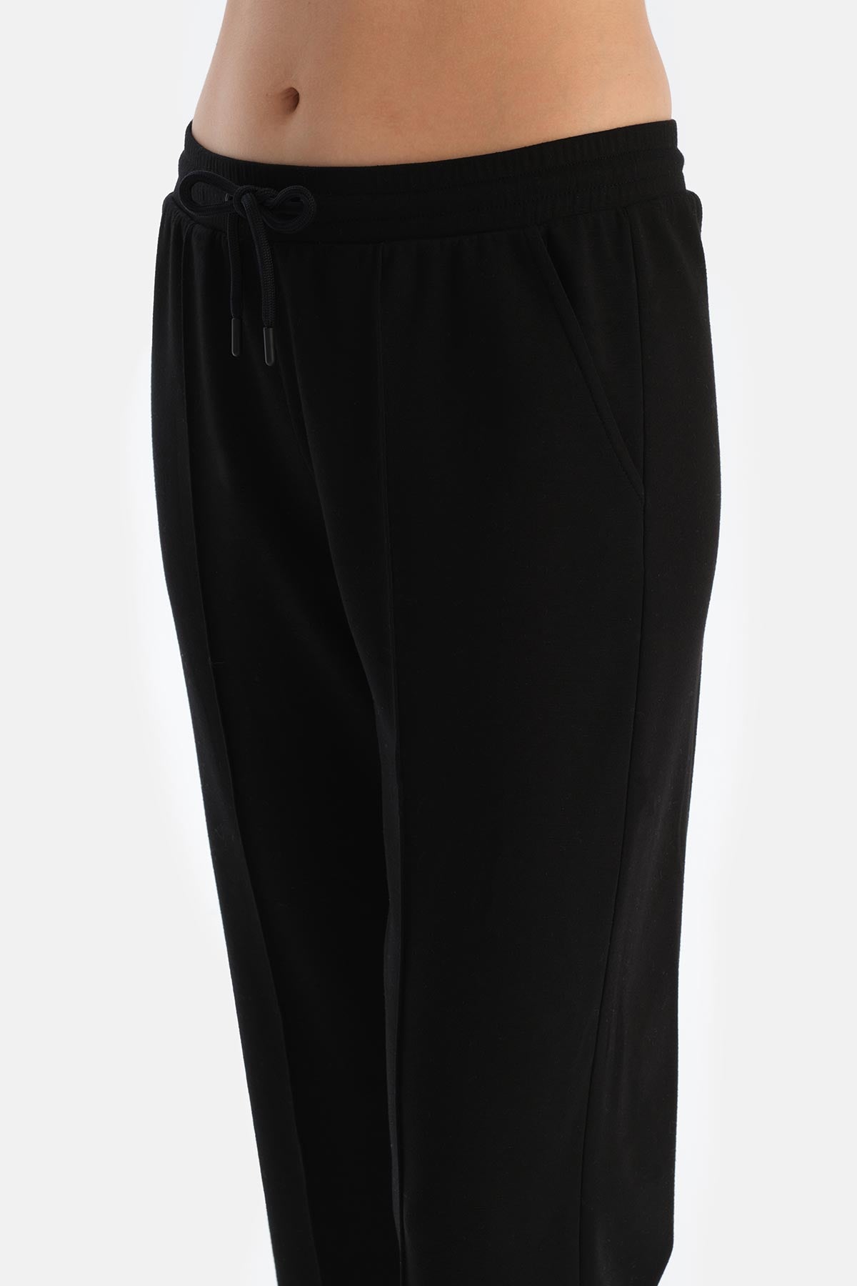 Siyah Bol Paça Nervürlü Basıc Modal Pantolon