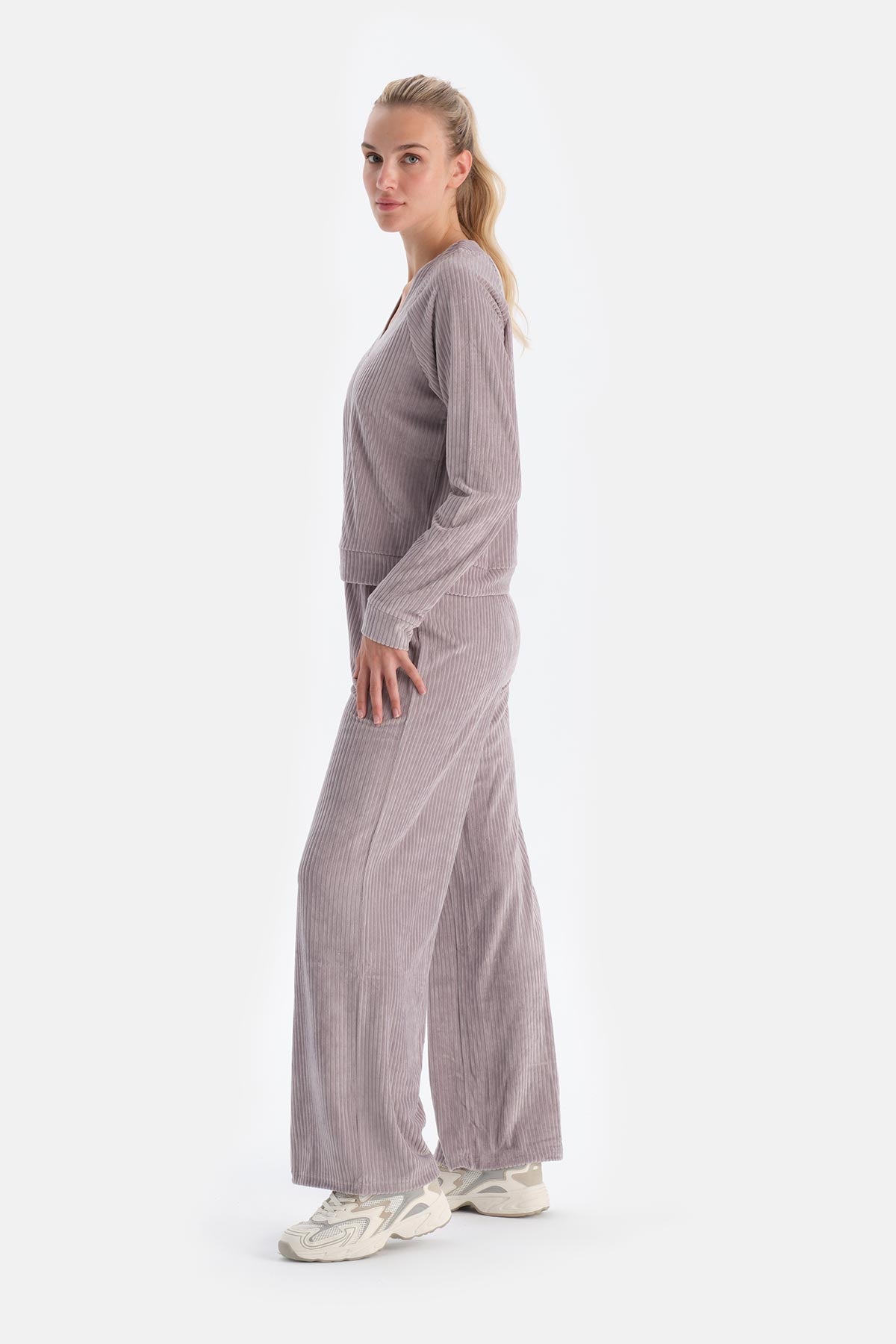 Light Lilac VELVET TROUSERS