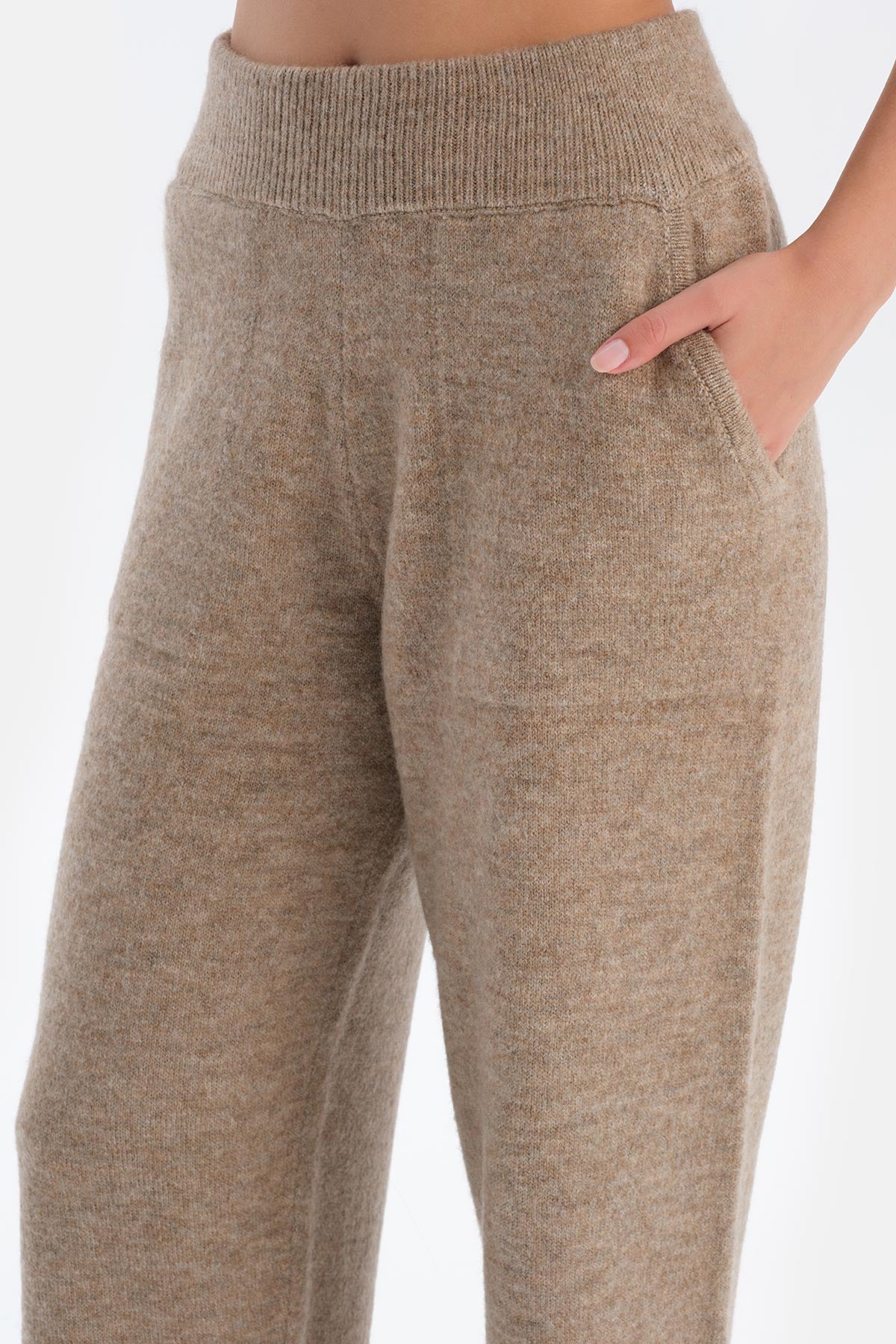 Bej Yünlü Pantolon