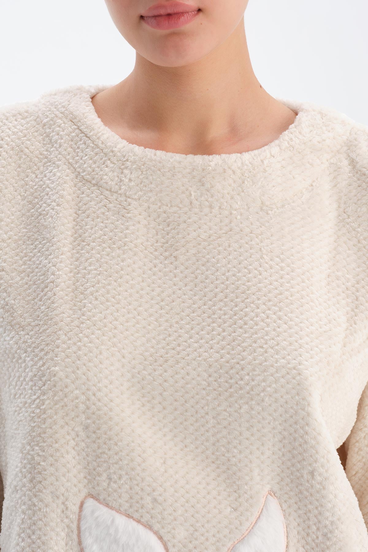 Ekru Geyikli Altı Metraj Baskılı Pijama Takımı