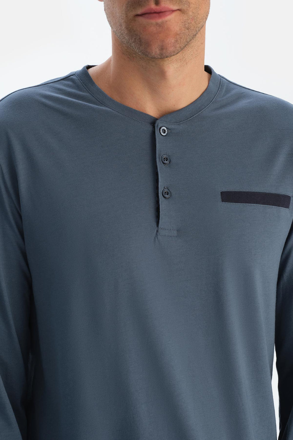 Koyu Mavi Yarım Patlı Uzun Kollu Üçlü Pijama Takımı