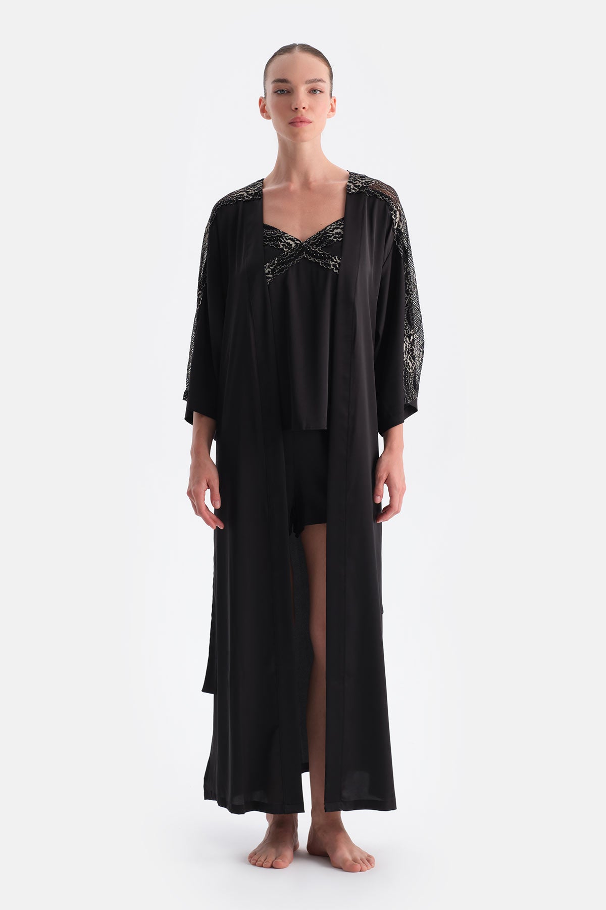 Siyah Dantel Detaylı Saten Brıde Sabahlık