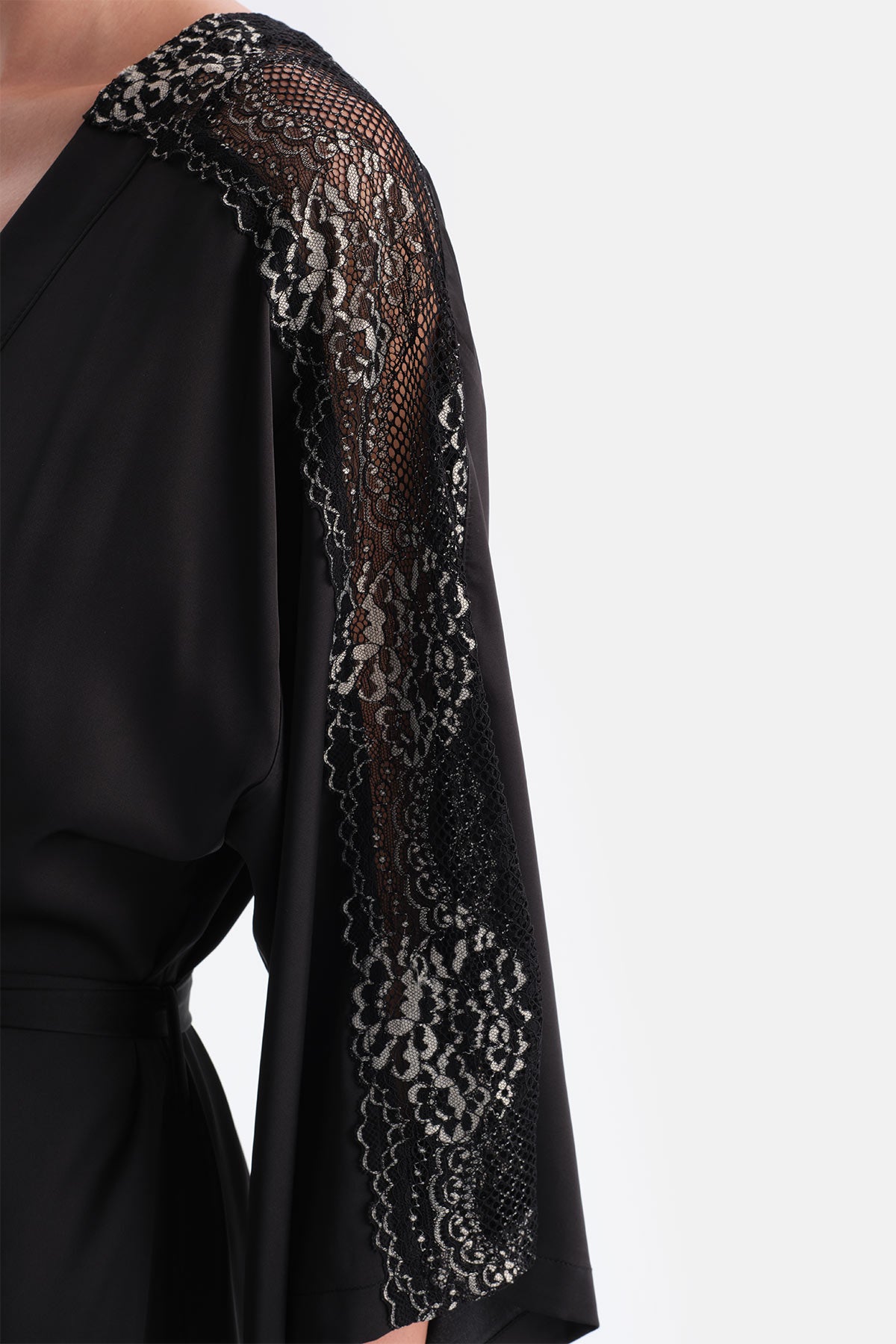 Siyah Dantel Detaylı Saten Brıde Sabahlık