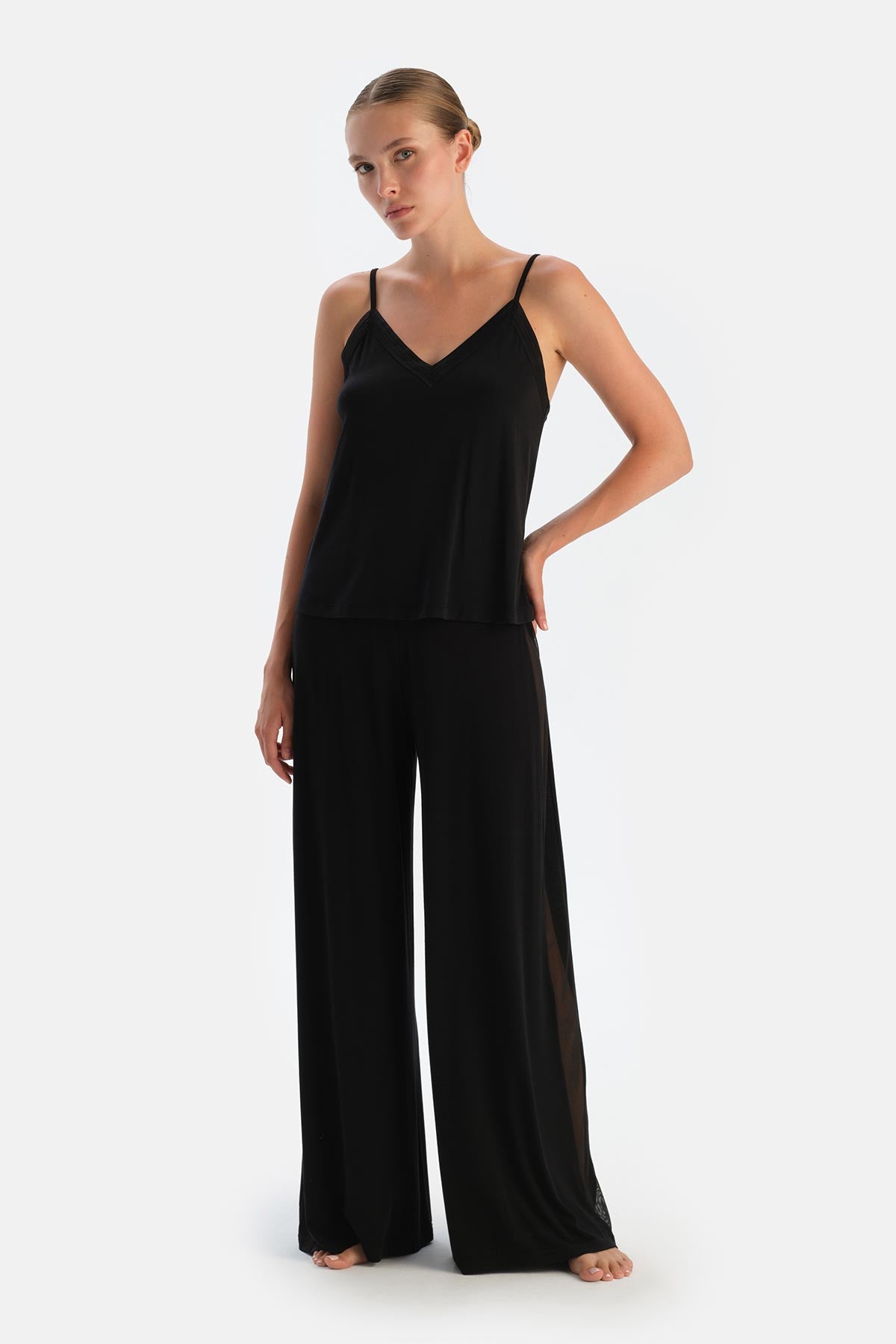 Black BASIC THIN-STRAPPED TANKTOP