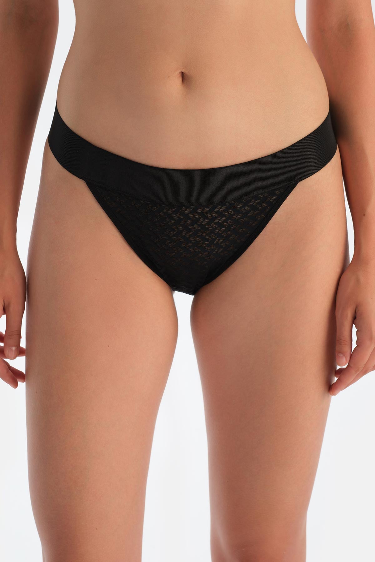 Siyah Dantelli Brazilian Külot