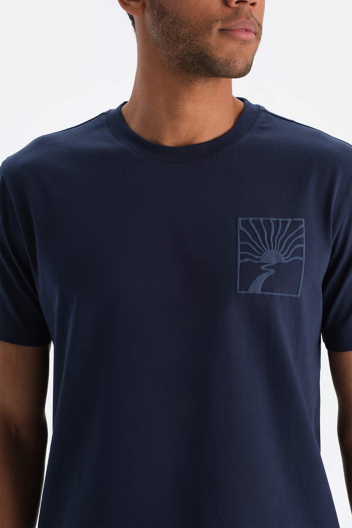Lacivert Dagi Active Erkek Güneş Baskılı Pamuklu Tişört