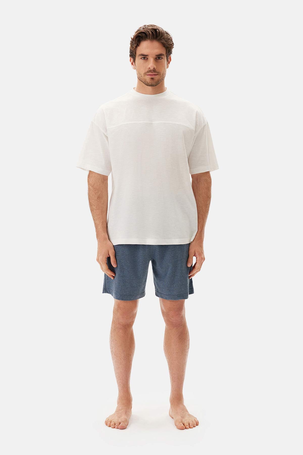 Ekru Bıs Yaka Flamlı Tişört Şort Pijama Takımı