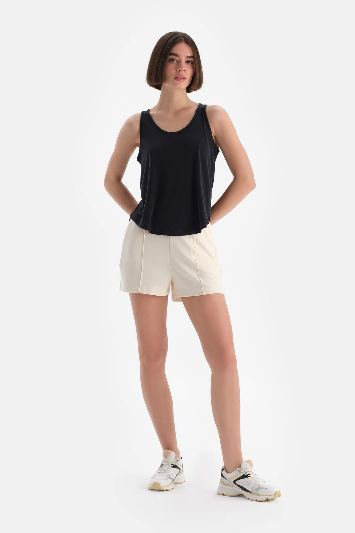 Siyah Dagi Active Kadın Modal Kolsuz Atlet