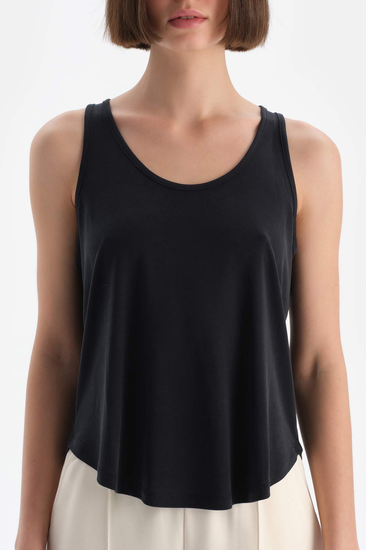 Siyah Dagi Active Kadın Modal Kolsuz Atlet