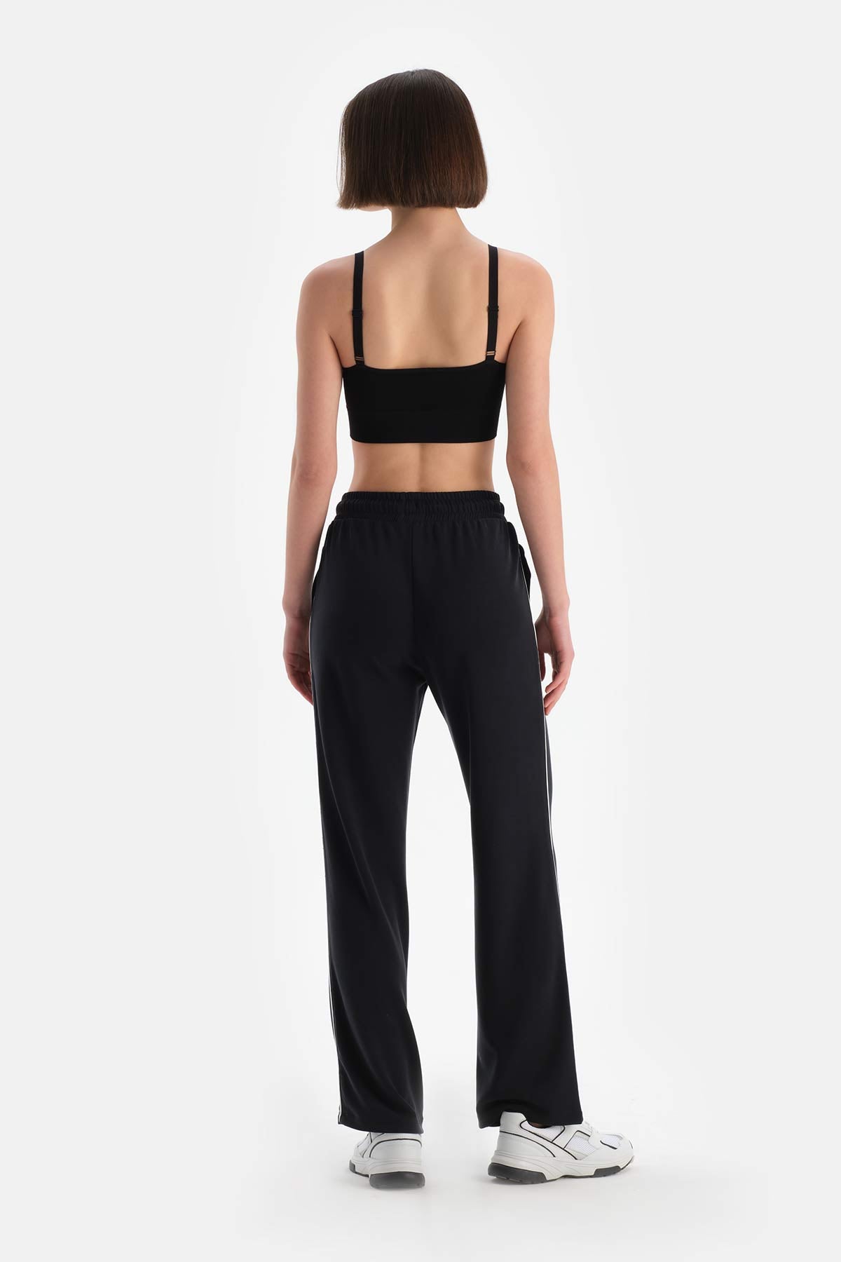 Siyah Dagi Active Kadın Ince Askılı Seamless Sporcu Sütyeni