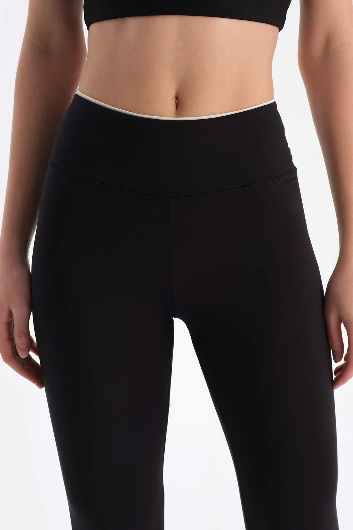 Siyah Dagi Active Kadın Bel Biye Detaylı Tayt