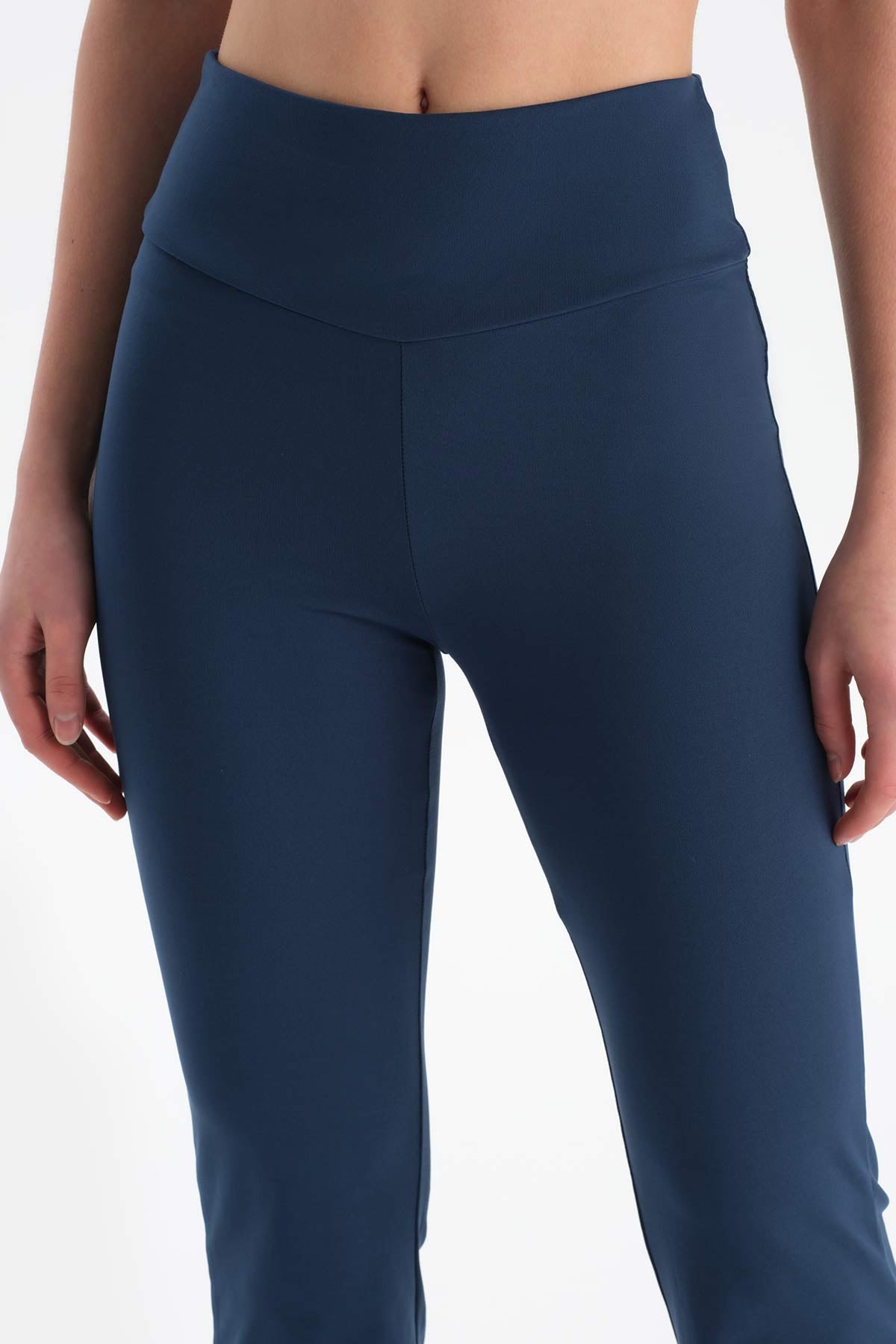 Lacivert Dagi Active Kadın Ispanyol Paça Tayt