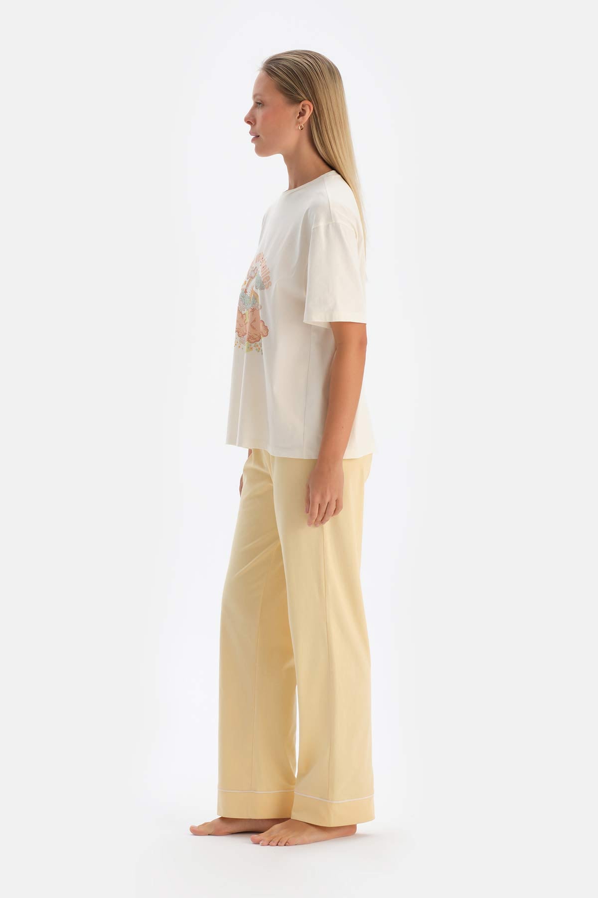 Kırık Beyaz Baskılı Pamuklu Pijama Takımı