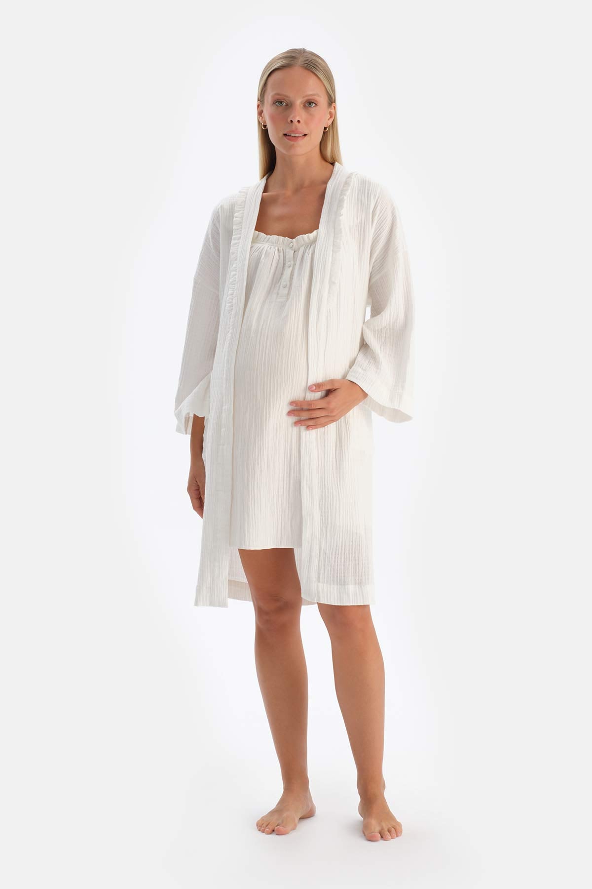 White RUFFLED MUSLIN MATERNITY DRESSING GOWN