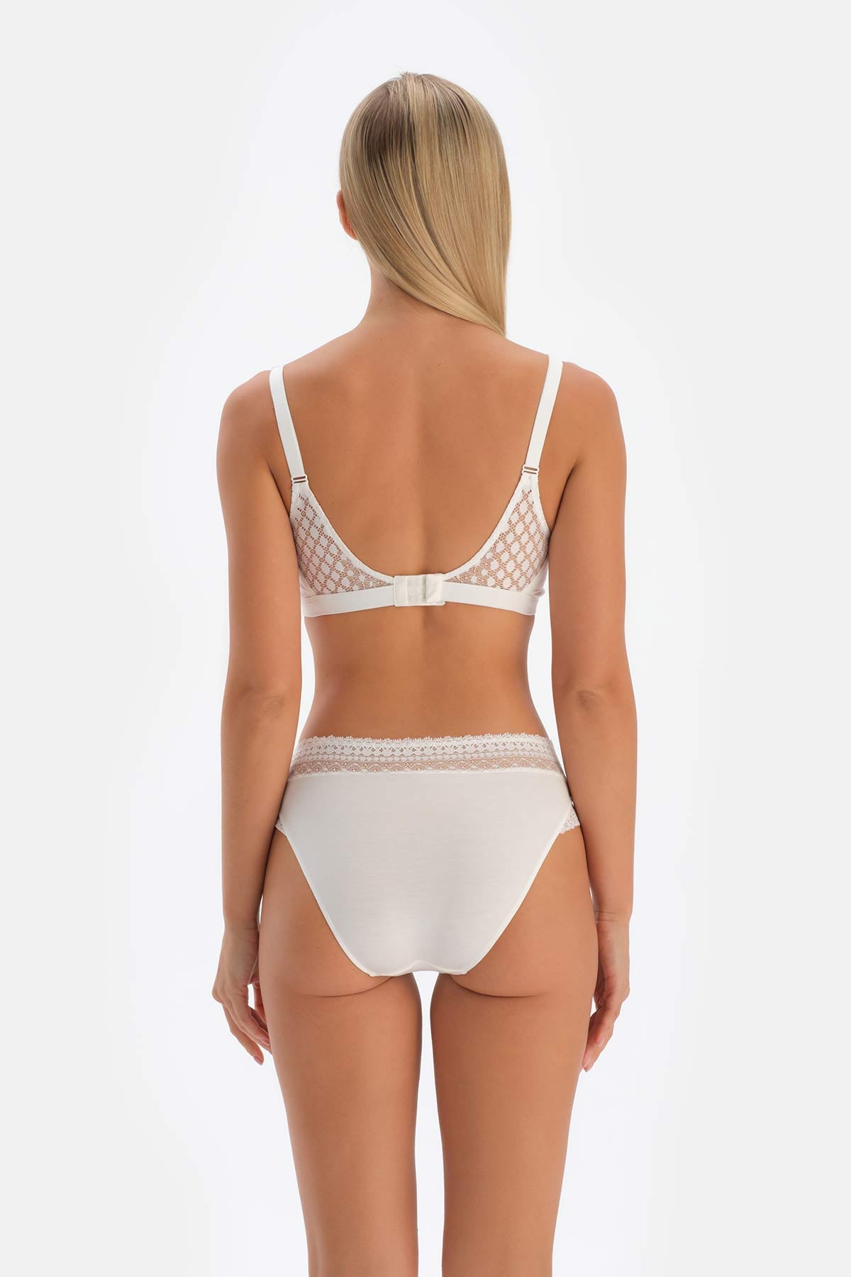 Kırık Beyaz Micromodal Kruvaze Arkası Dantel Detaylı Üçgen Soft Bra